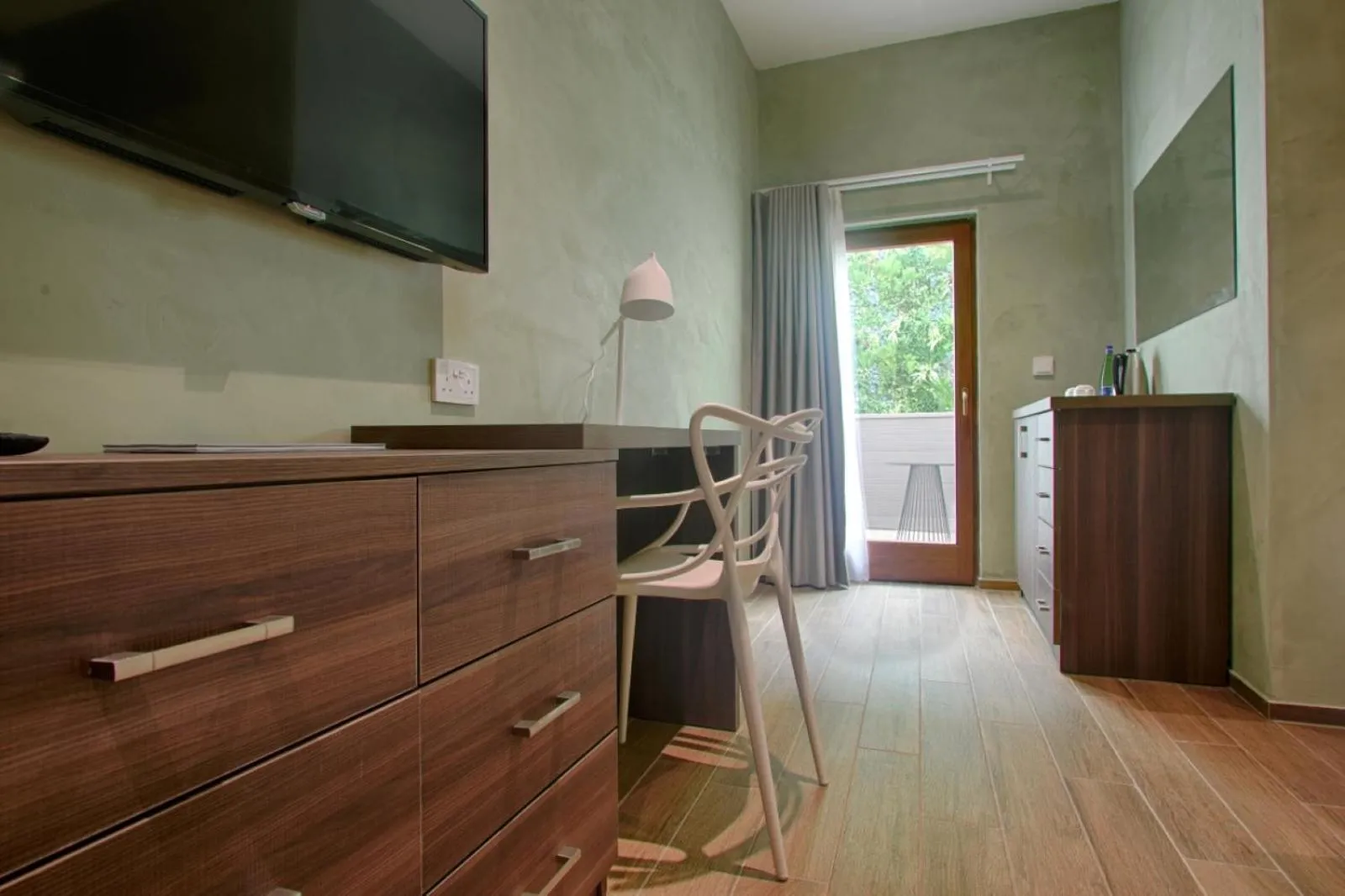 TV and multimedia in Quaint Boutique Hotel Sannat