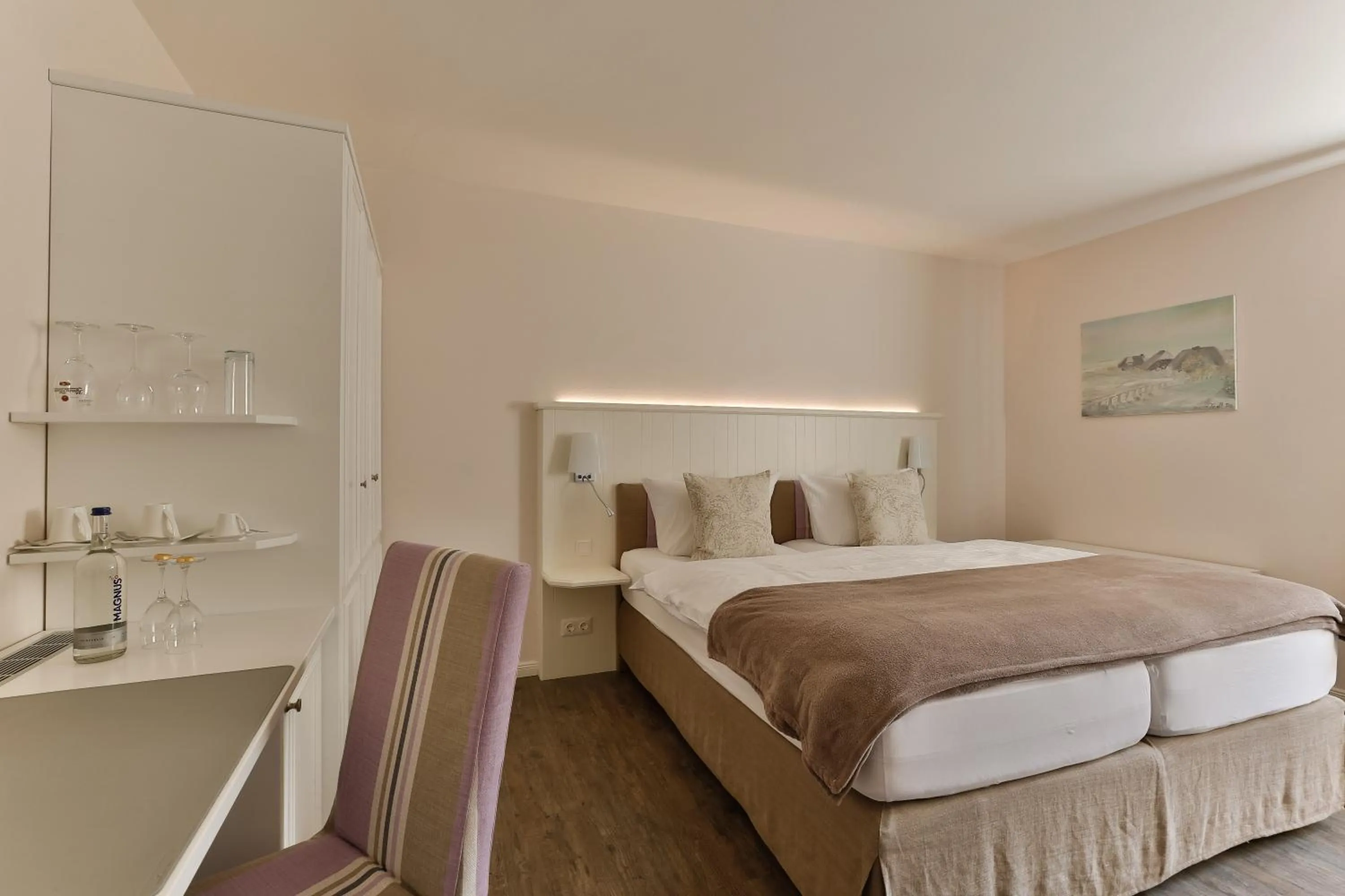 Photo of the whole room, Bed in Hotel Uthland