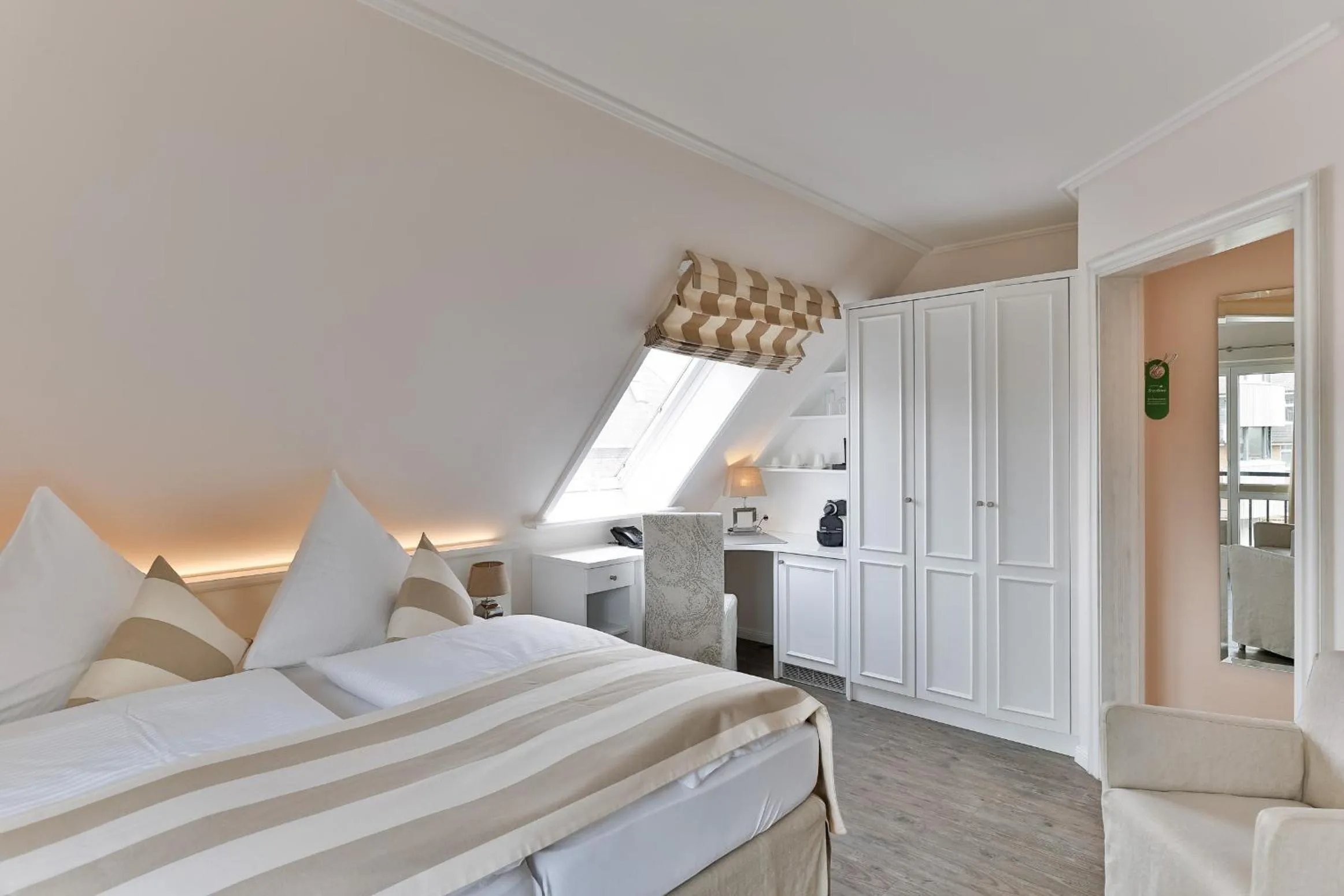 Photo of the whole room, Bed in Hotel Uthland