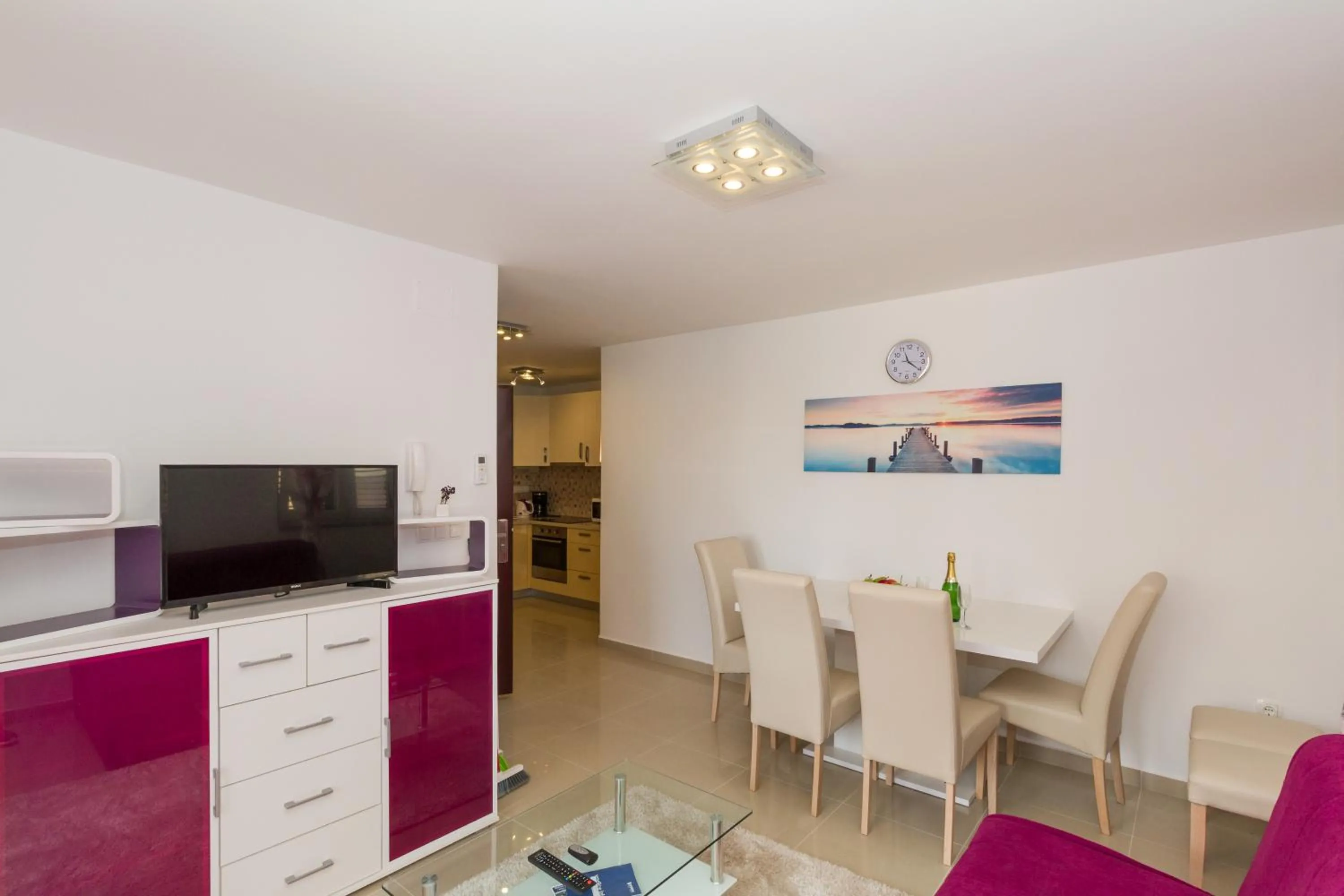 TV and multimedia in Apartments Villa-Ines Center