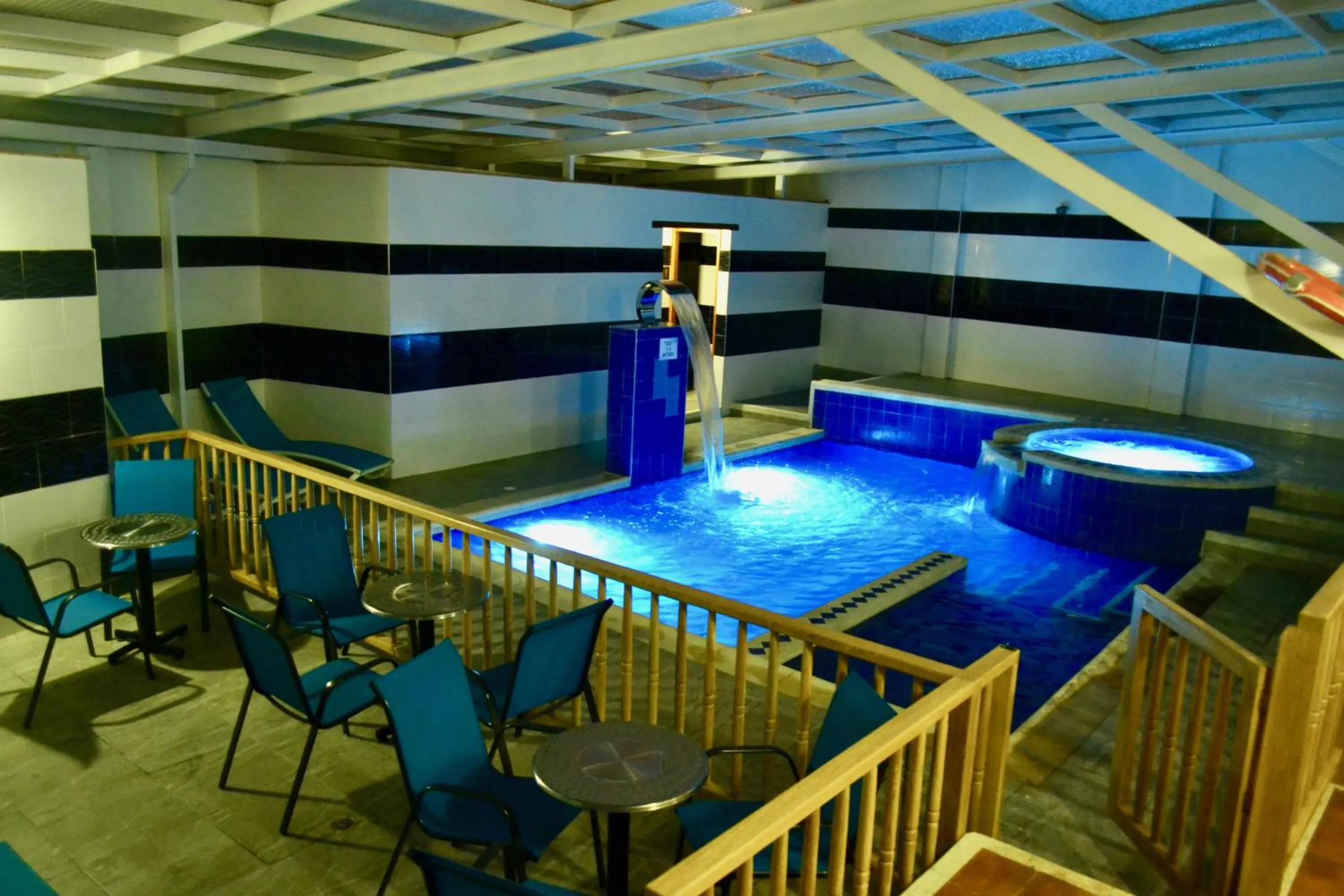 Swimming pool in Hotel El Giro