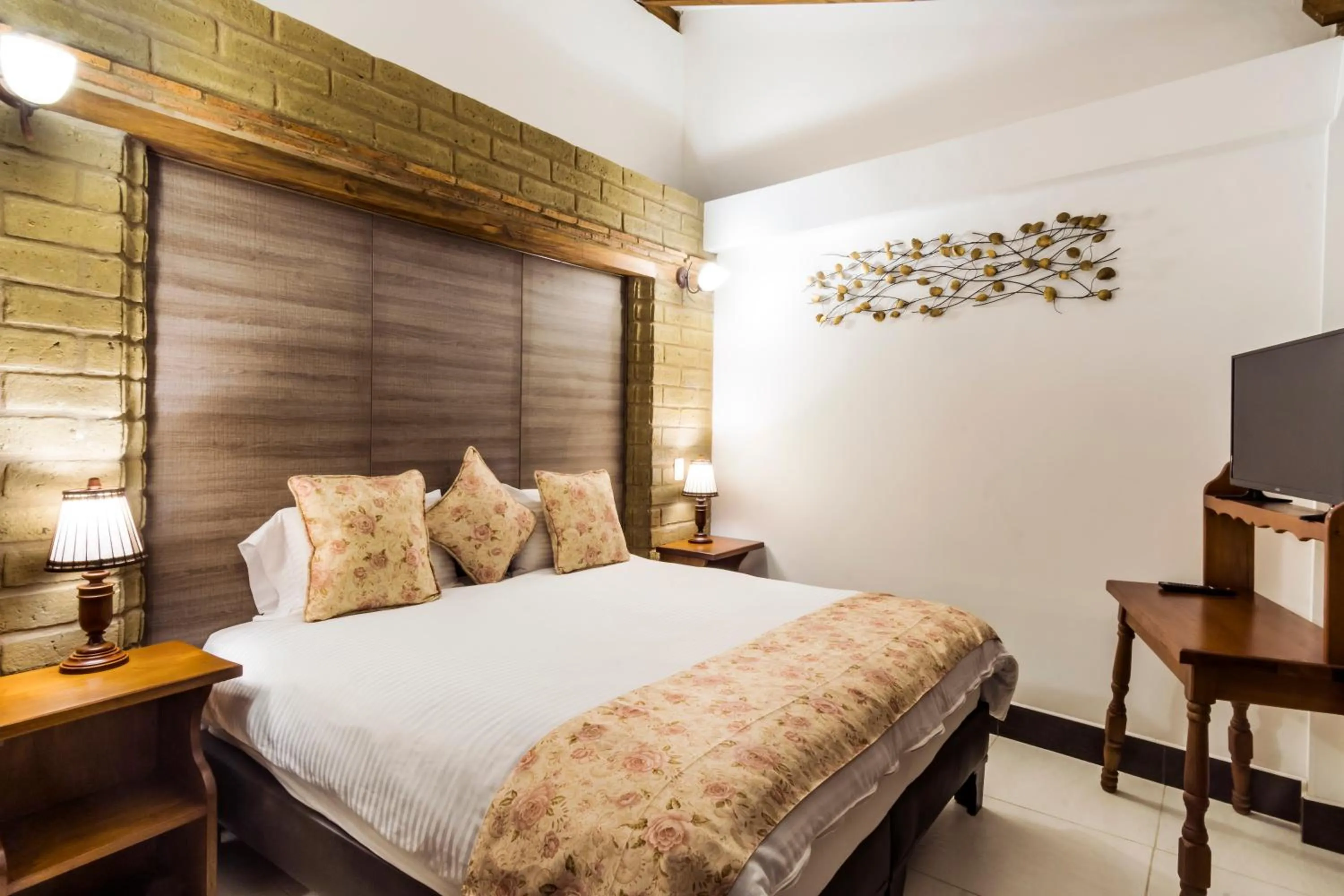 Photo of the whole room, Bed in Hotel El Giro