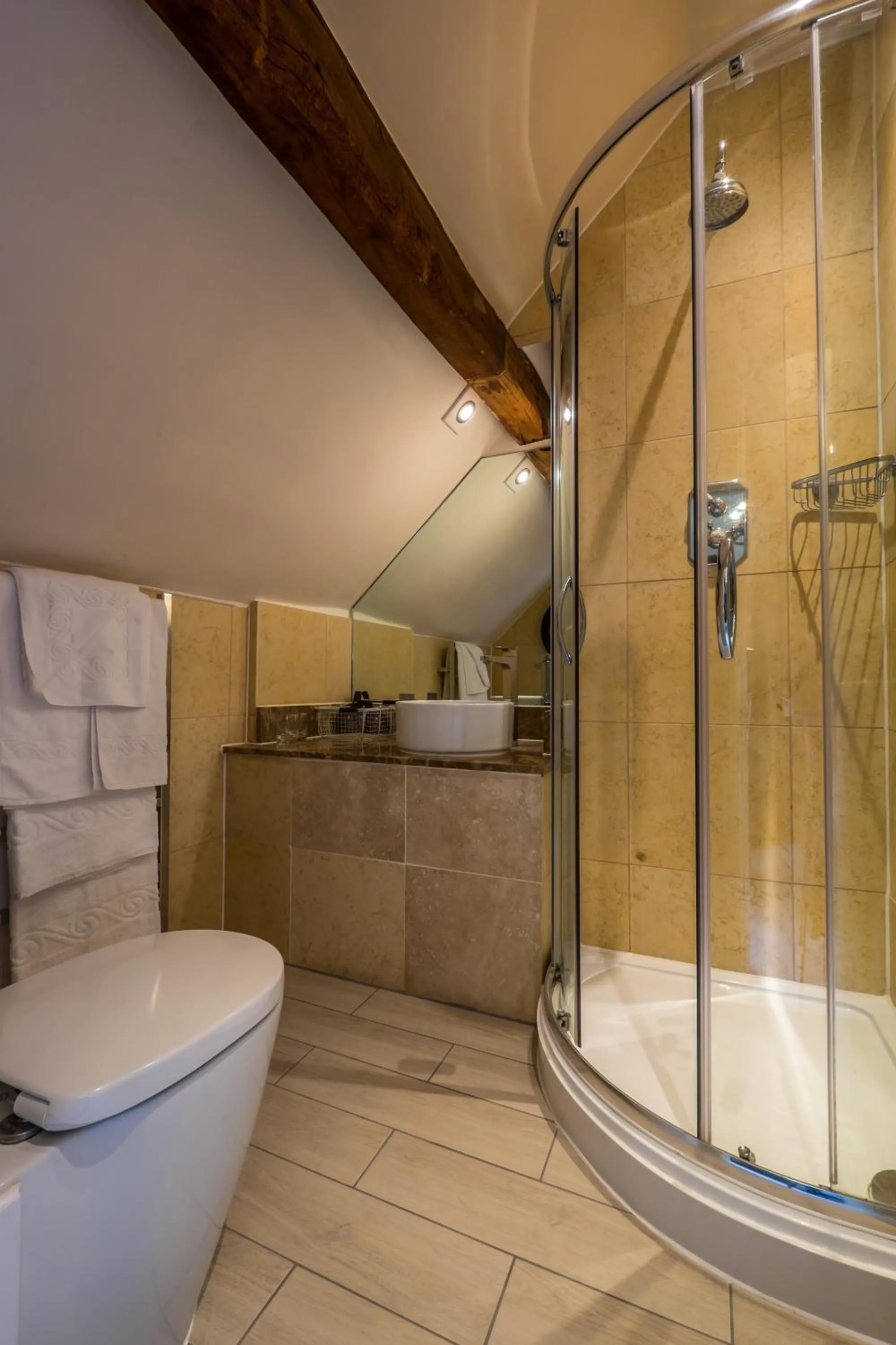 Bathroom in The Lamb Inn