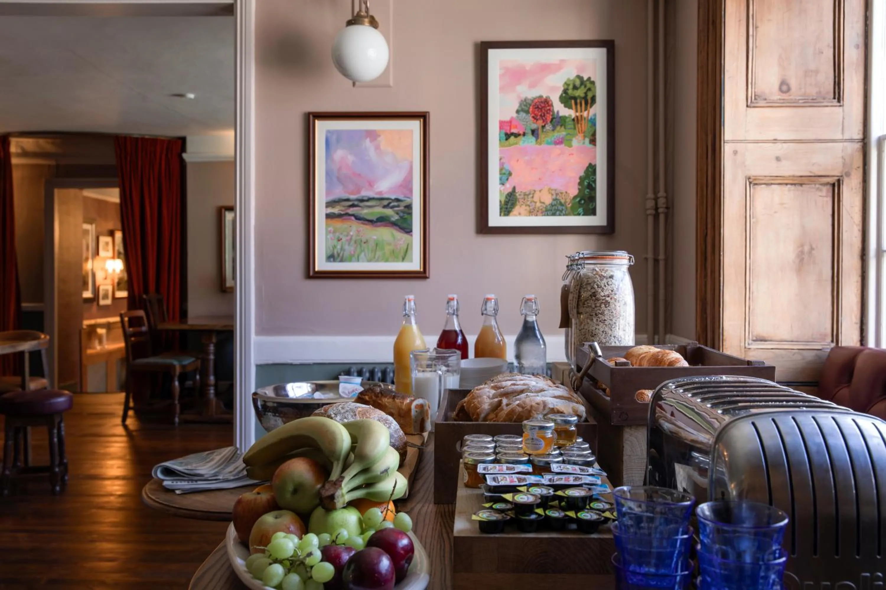 Breakfast in The Lamb Inn