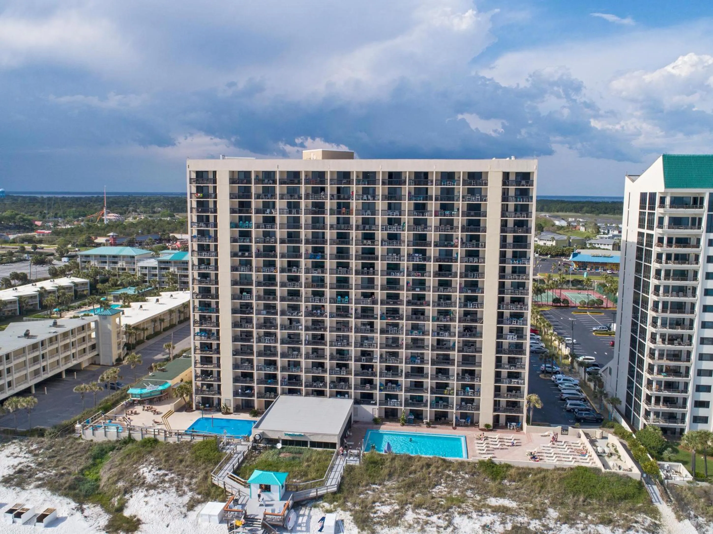 Property building in Sundestin Beach Resort