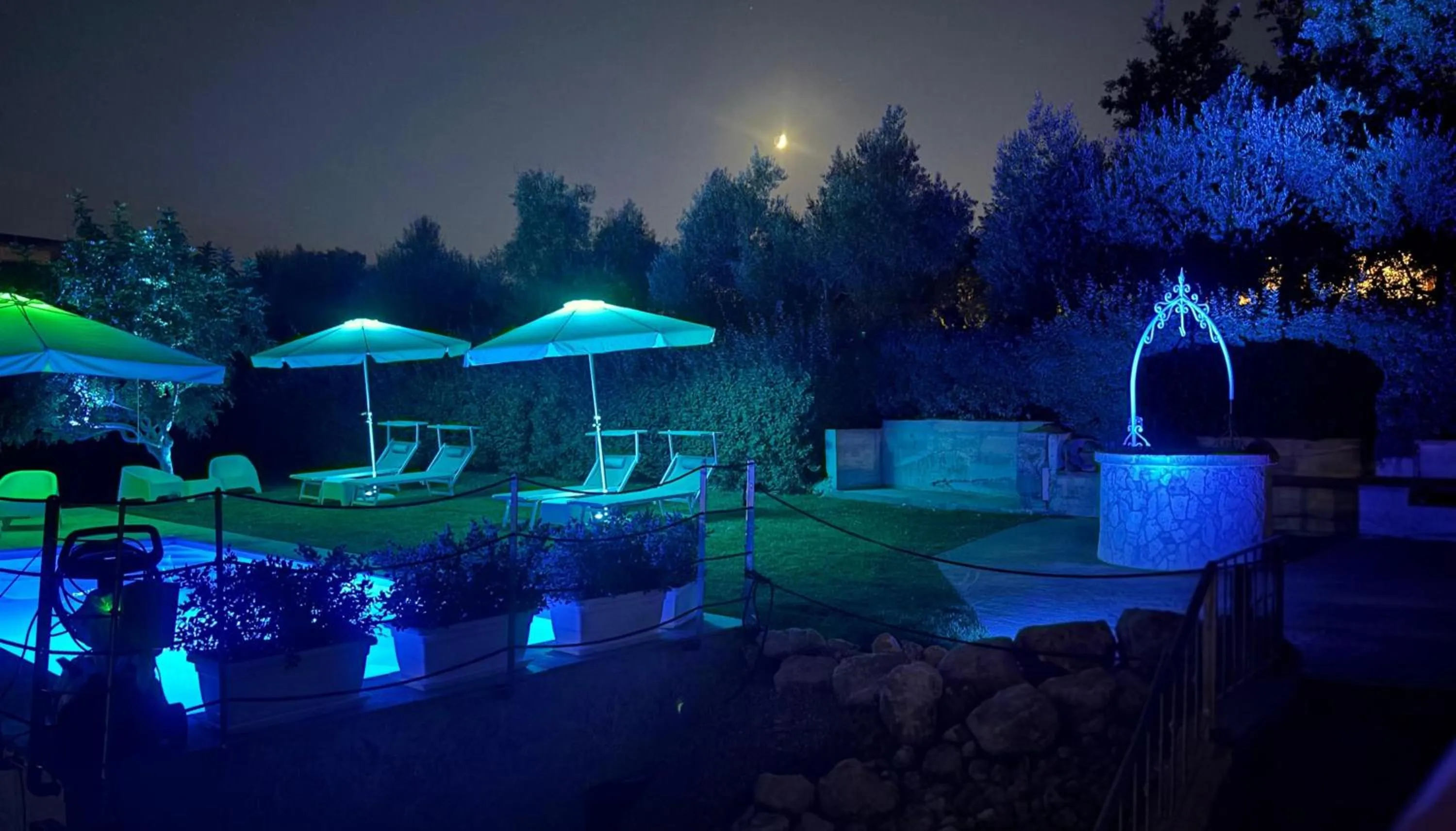 Night in Villa Malvasio Pool and Jacuzzi Room Sassari