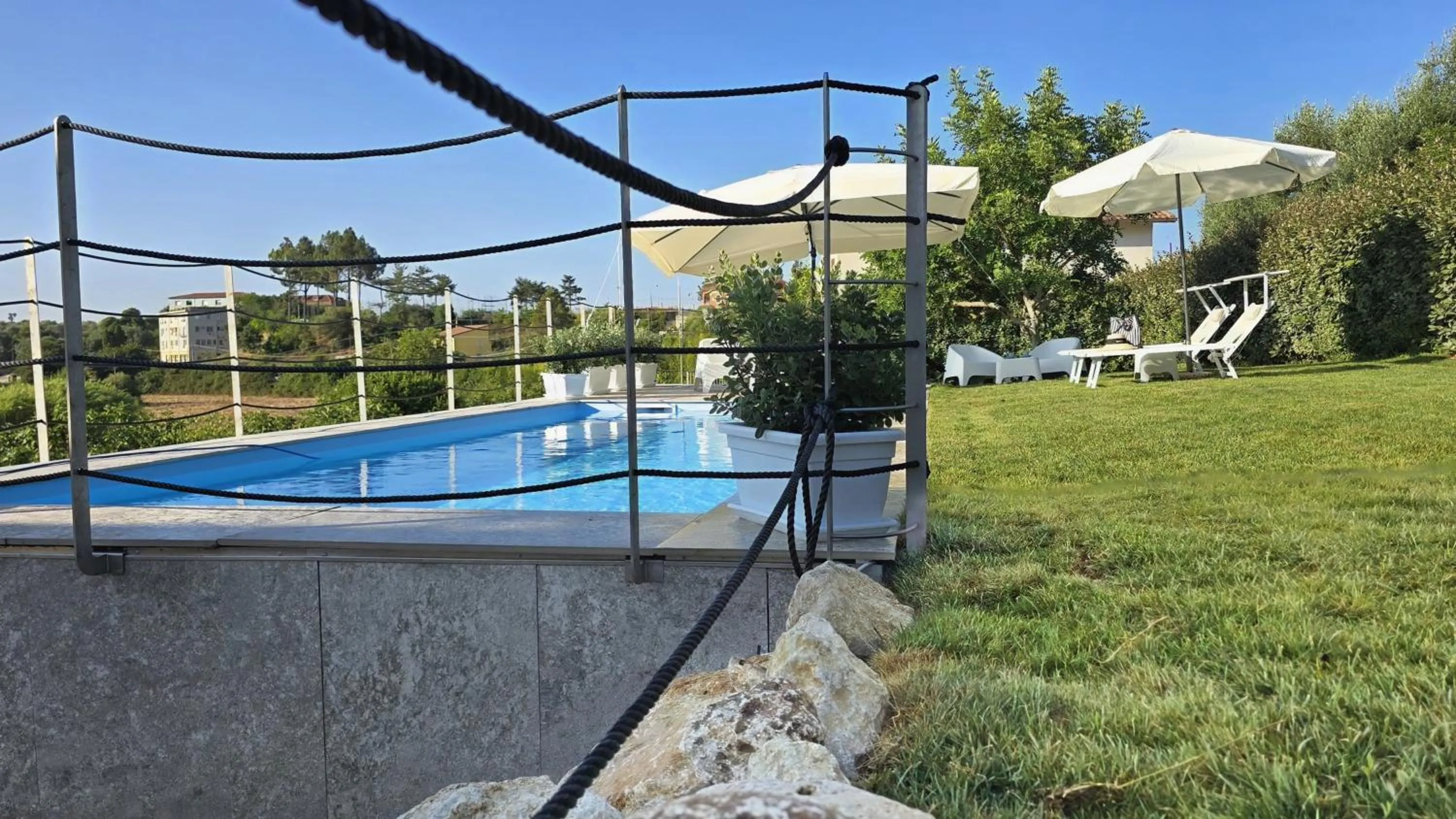 Garden in Villa Malvasio Pool and Jacuzzi Room Sassari