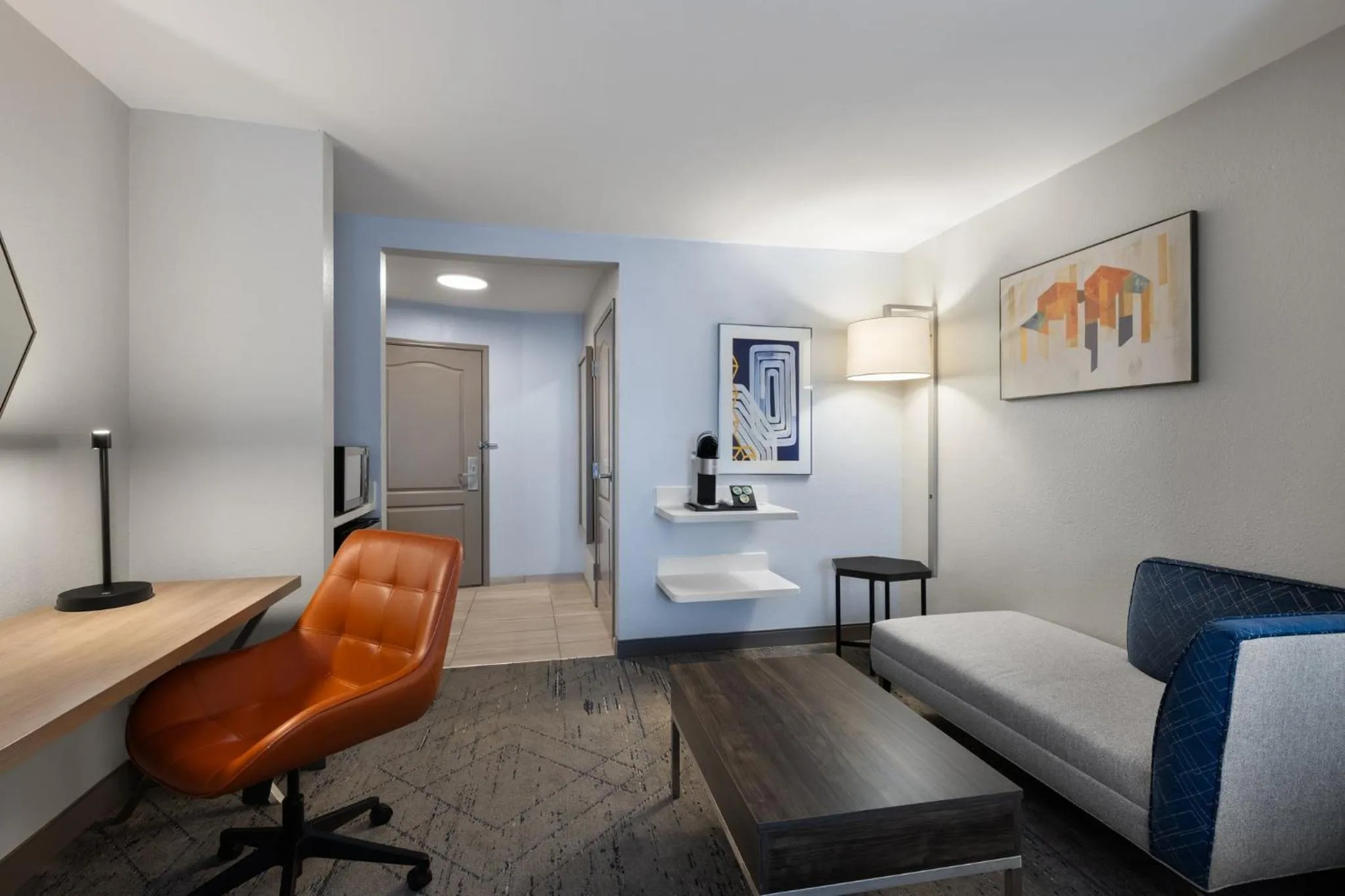 Photo of the whole room in Holiday Inn Express Savannah Airport by IHG