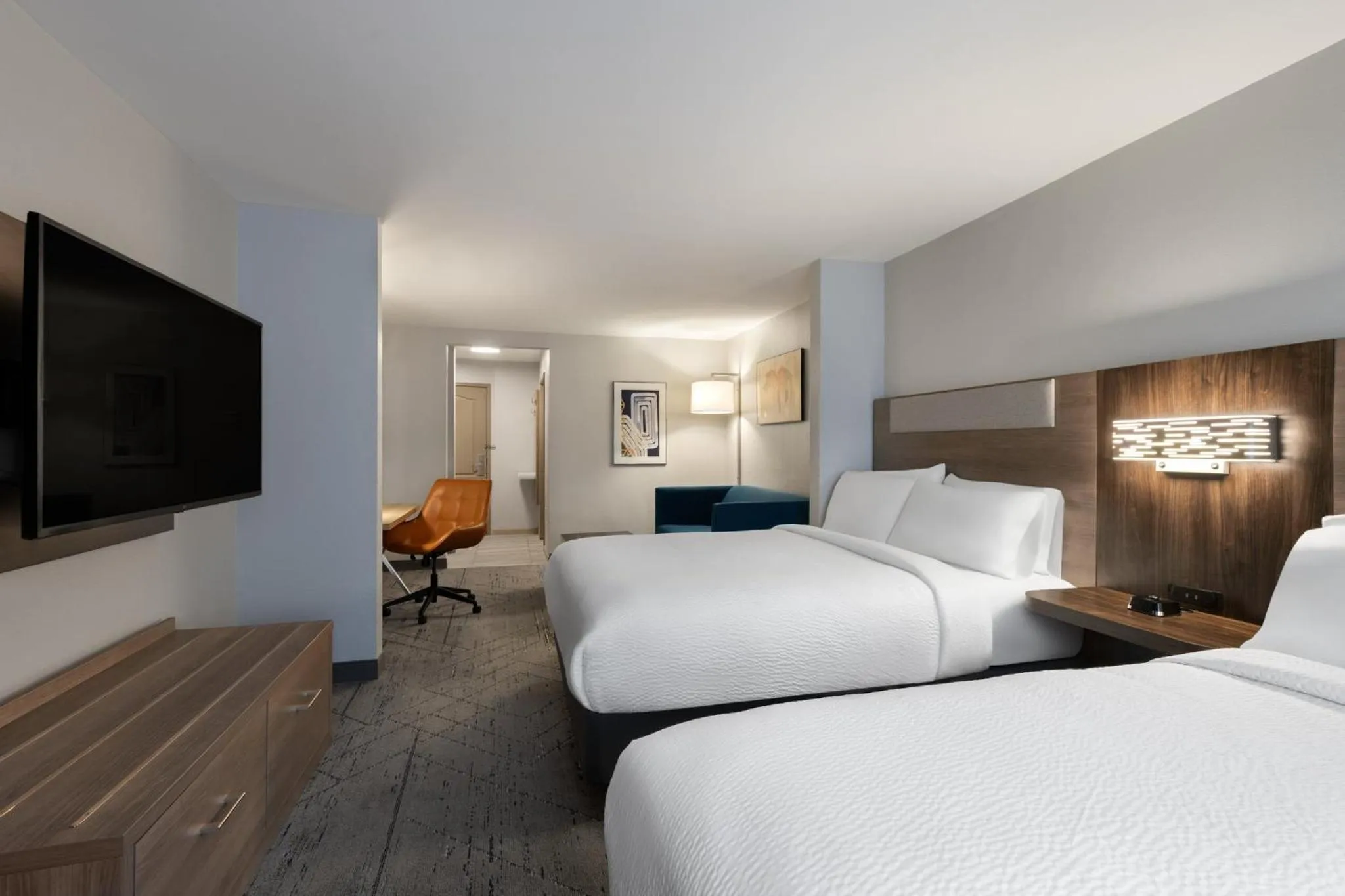 Photo of the whole room, Bed in Holiday Inn Express Savannah Airport by IHG