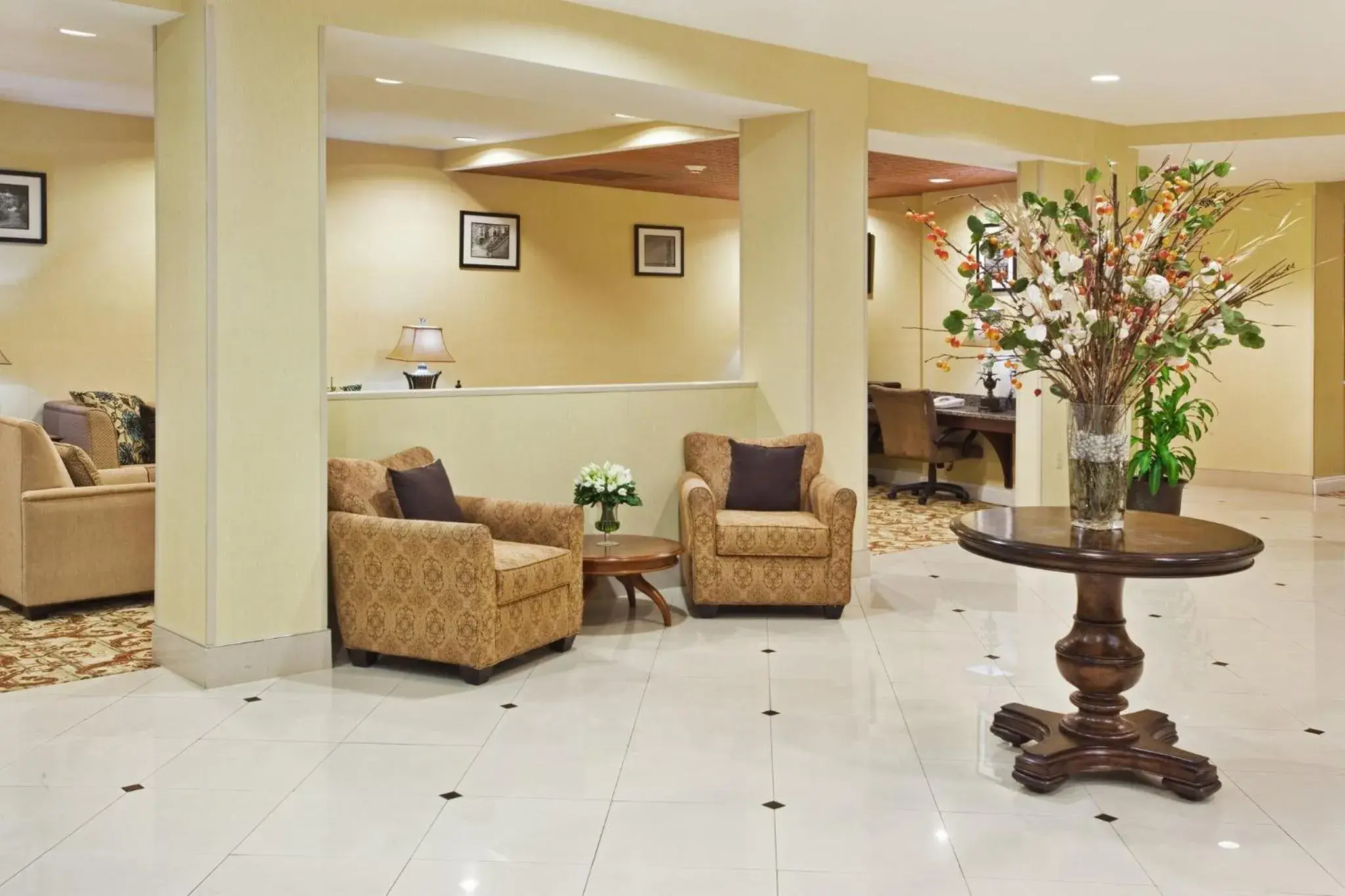 Property building in Holiday Inn Express Savannah Airport by IHG Property building in Holiday Inn Express Savannah Airport by IHG