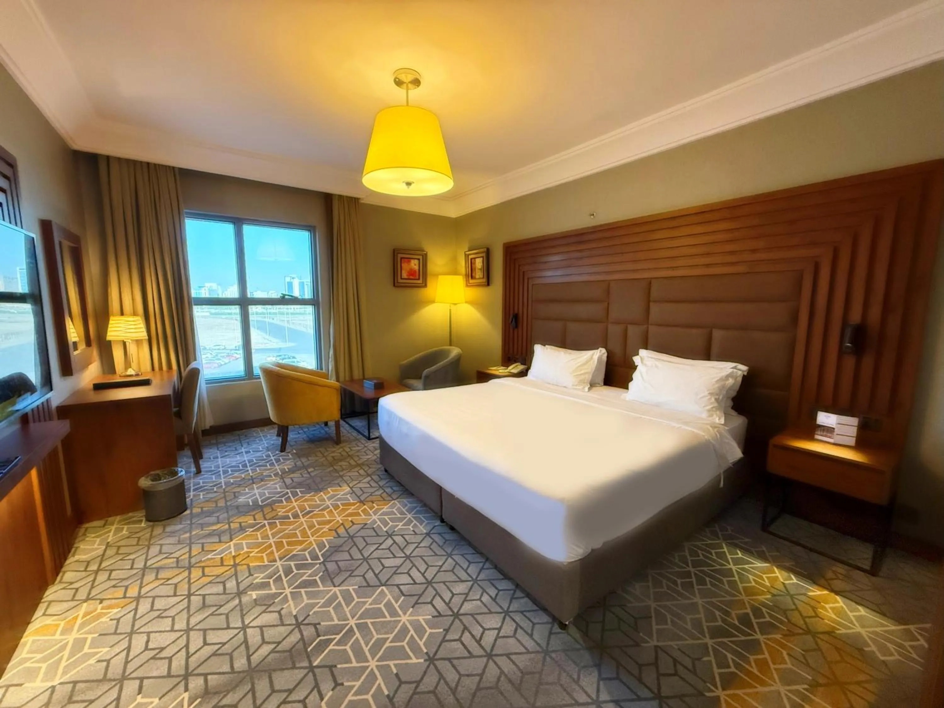 Bedroom, Bed in Crown Town Hotel