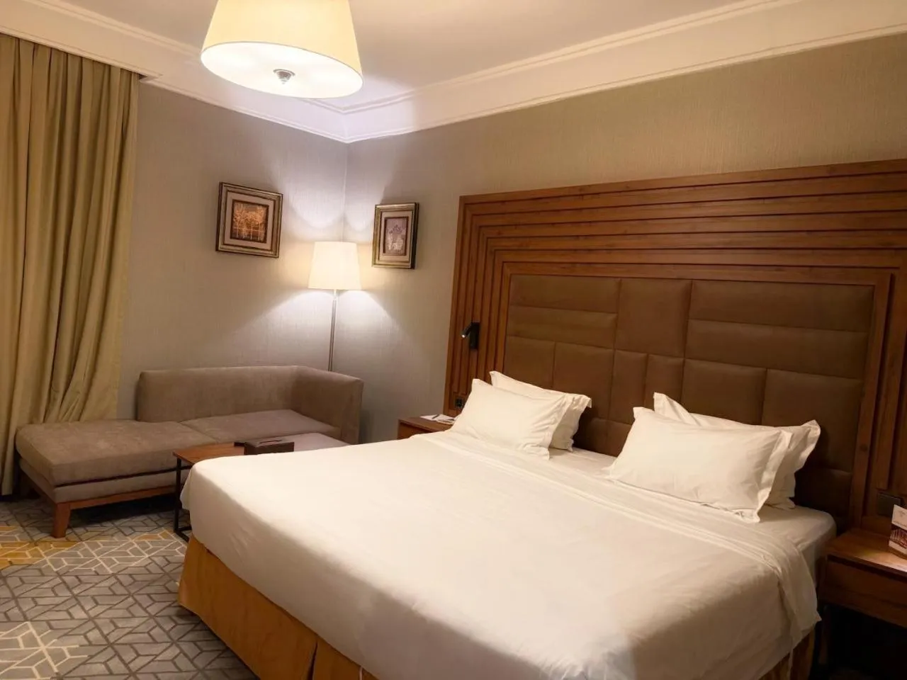 Bedroom, Bed in Crown Town Hotel