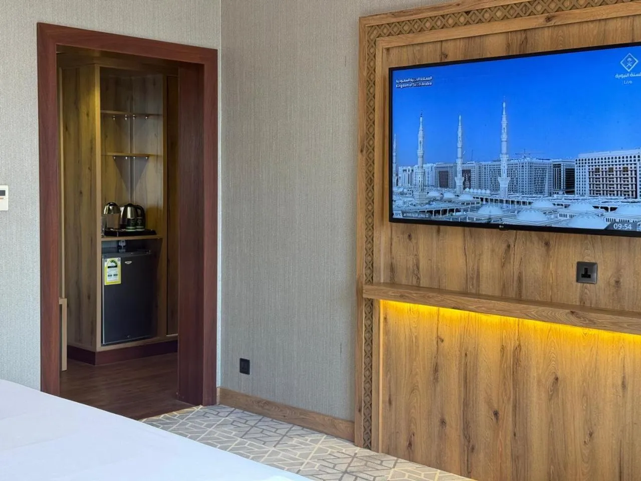 Communal lounge/ TV room in Crown Town Hotel