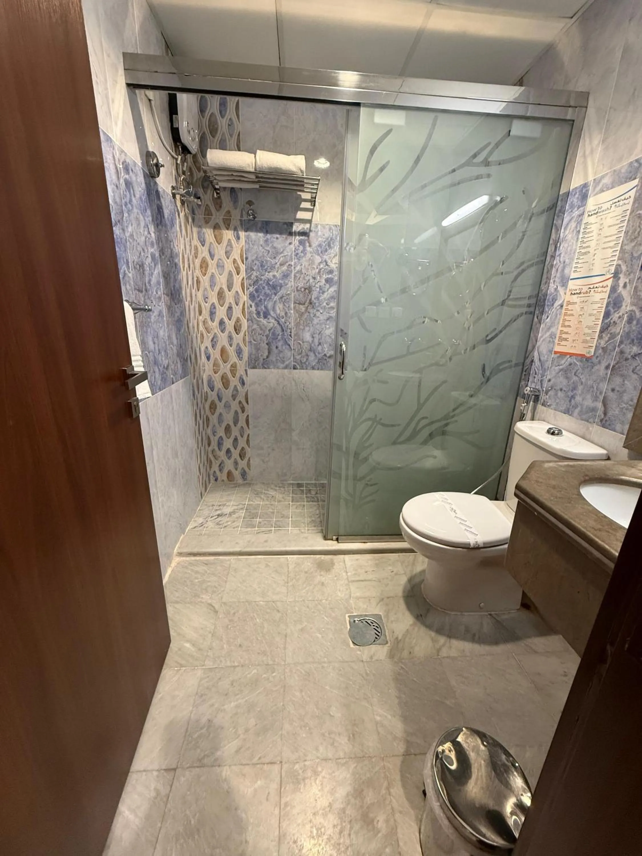 Toilet in Crown Town Hotel