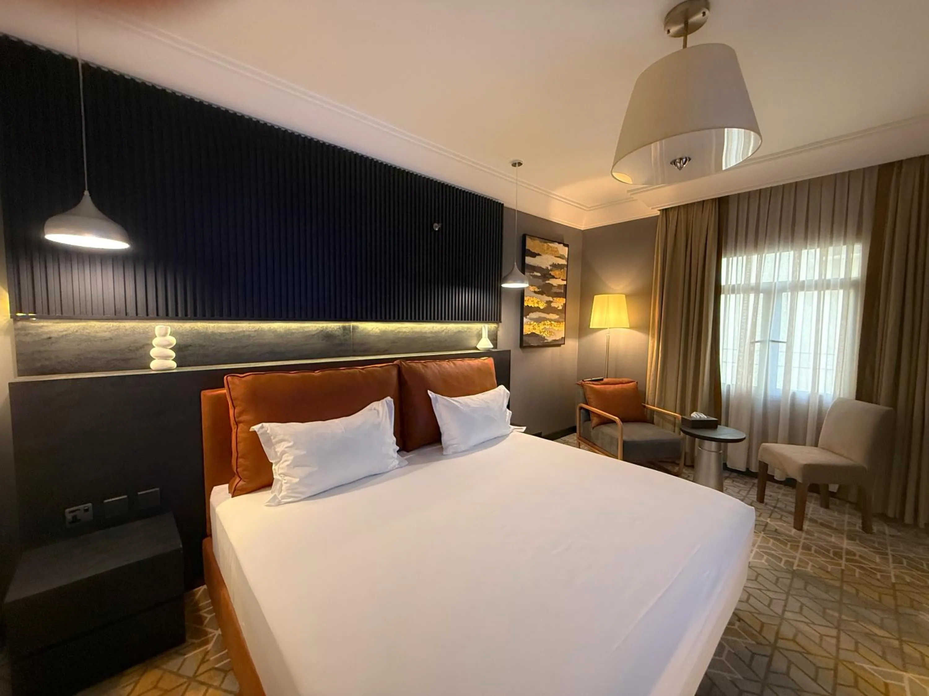 Bedroom, Bed in Crown Town Hotel