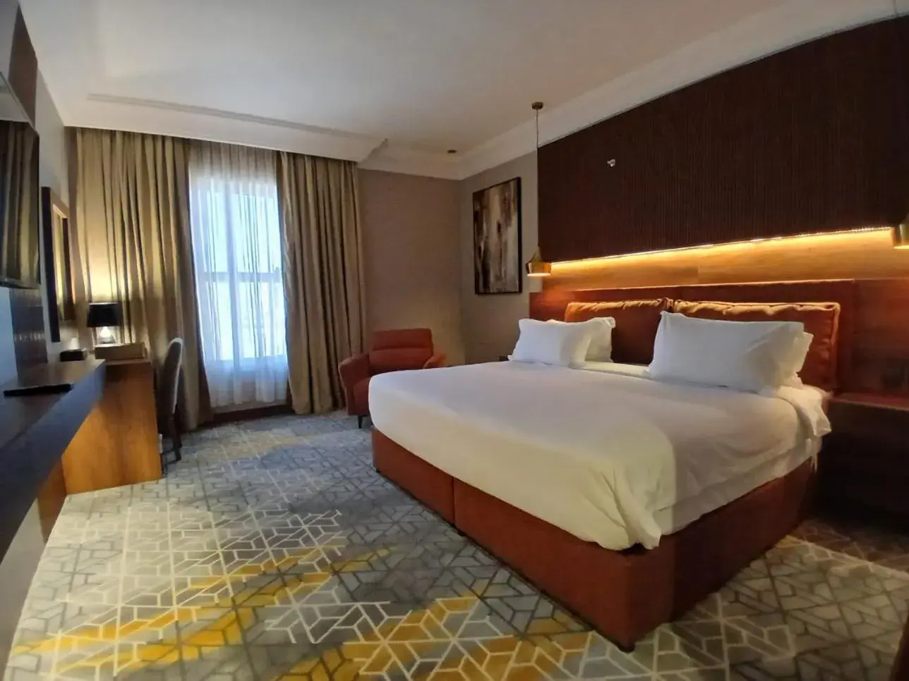 Bedroom, Bed in Crown Town Hotel Bedroom, Bed in Crown Town Hotel