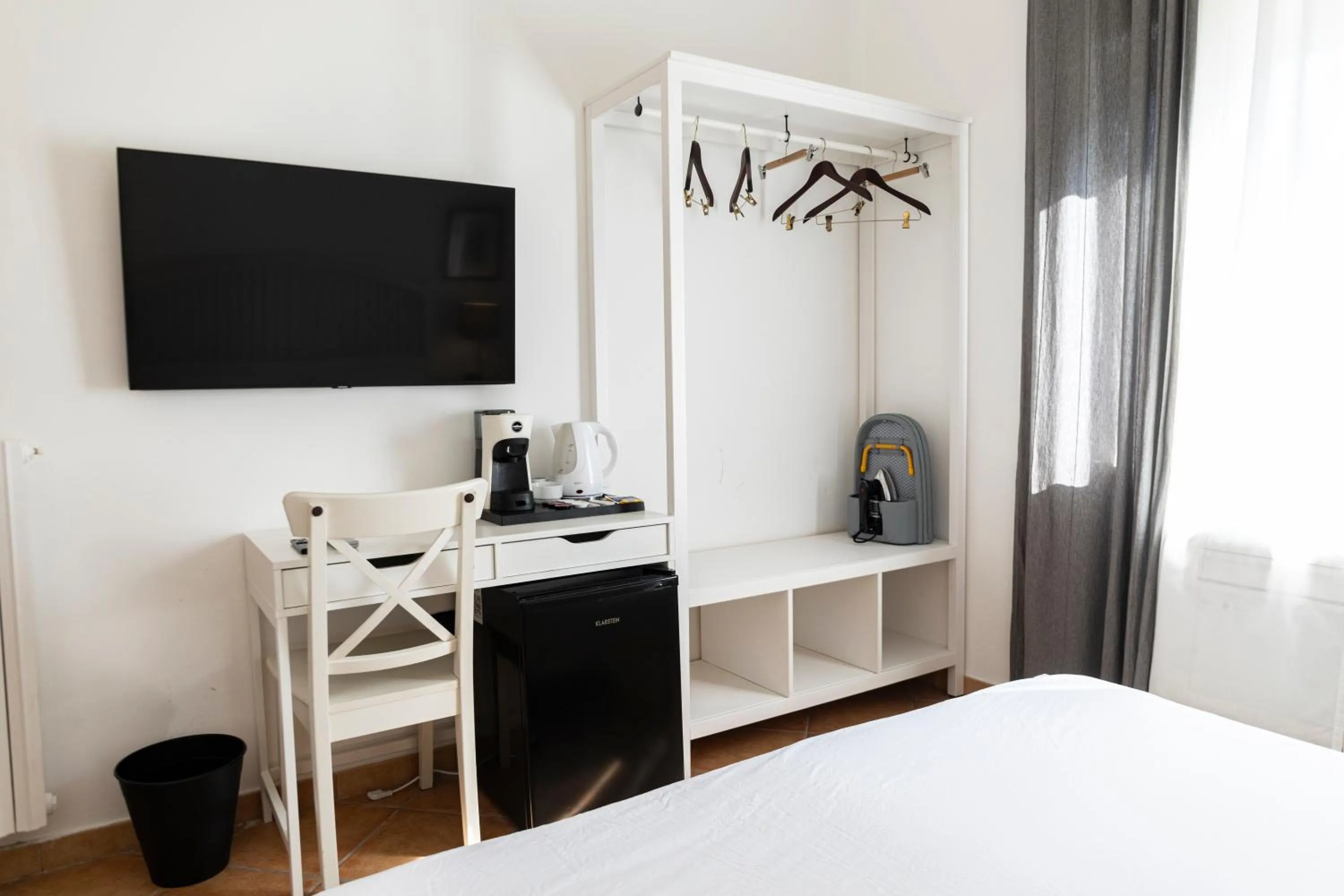 TV and multimedia, Bed in Dimora San Bartolomeo