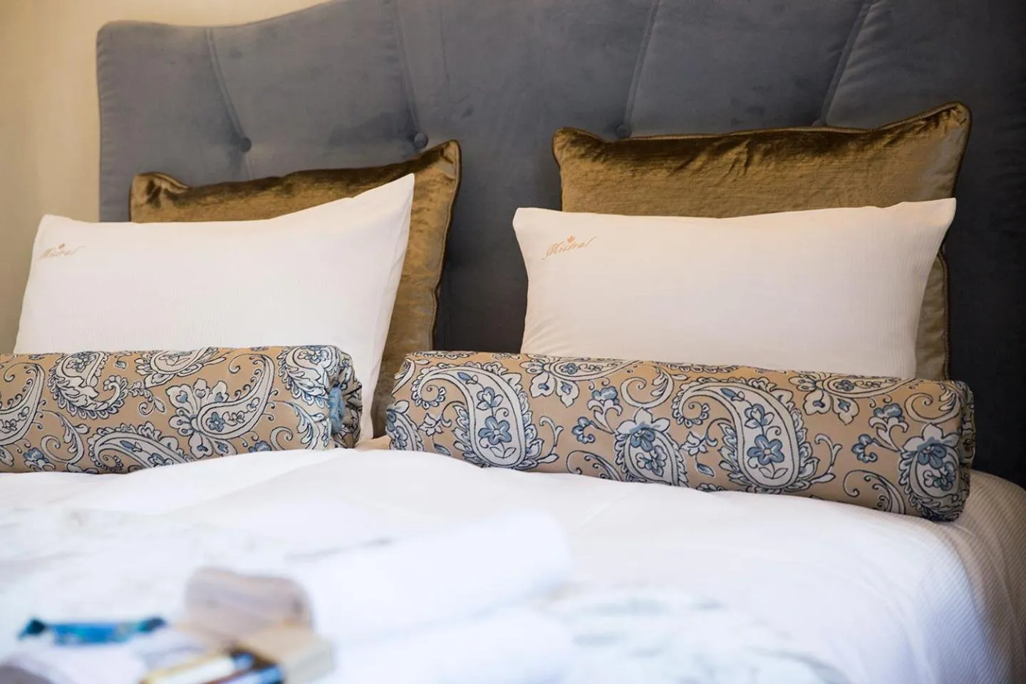 Bed in Villa Mistral