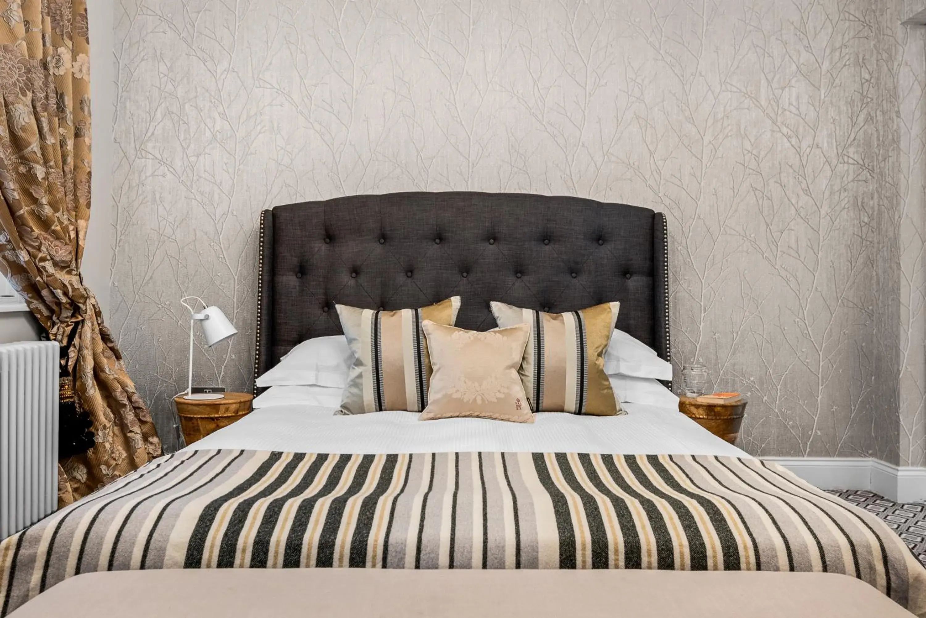 Deluxe King Room in Windsorian Experience Deluxe King Room in Windsorian Experience