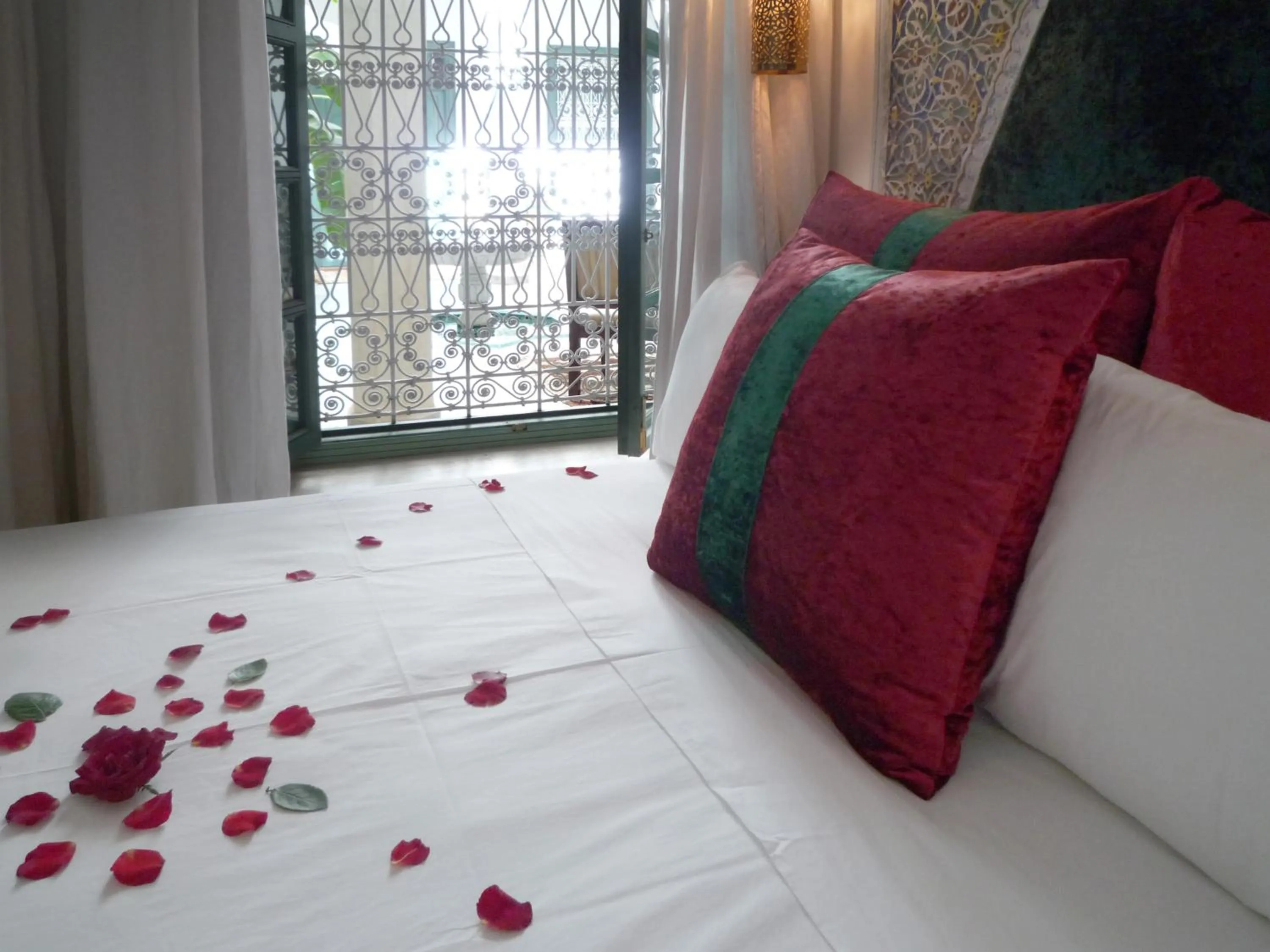 Patio, Bed in Riad Azahar