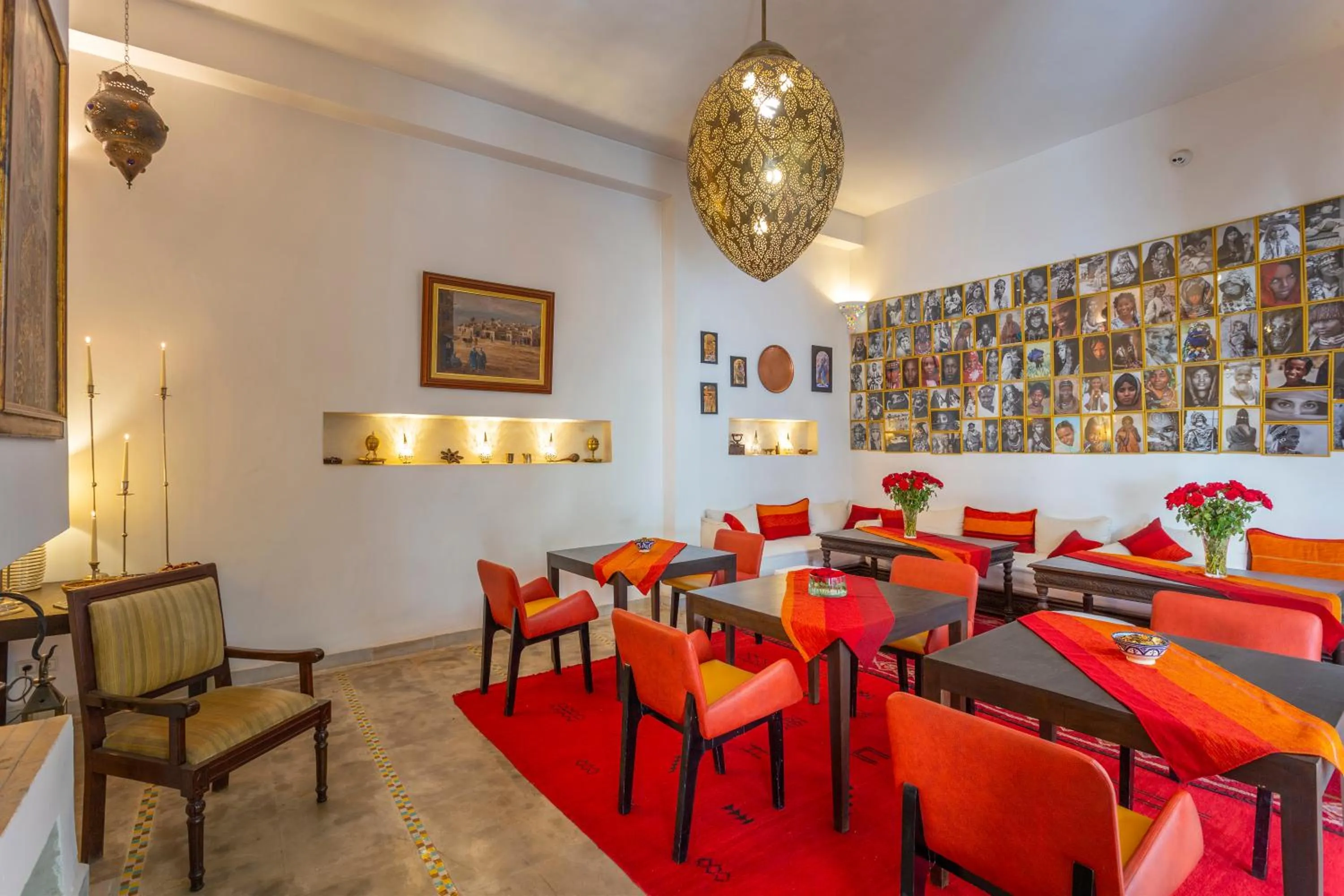 Restaurant/places to eat in Riad Azahar