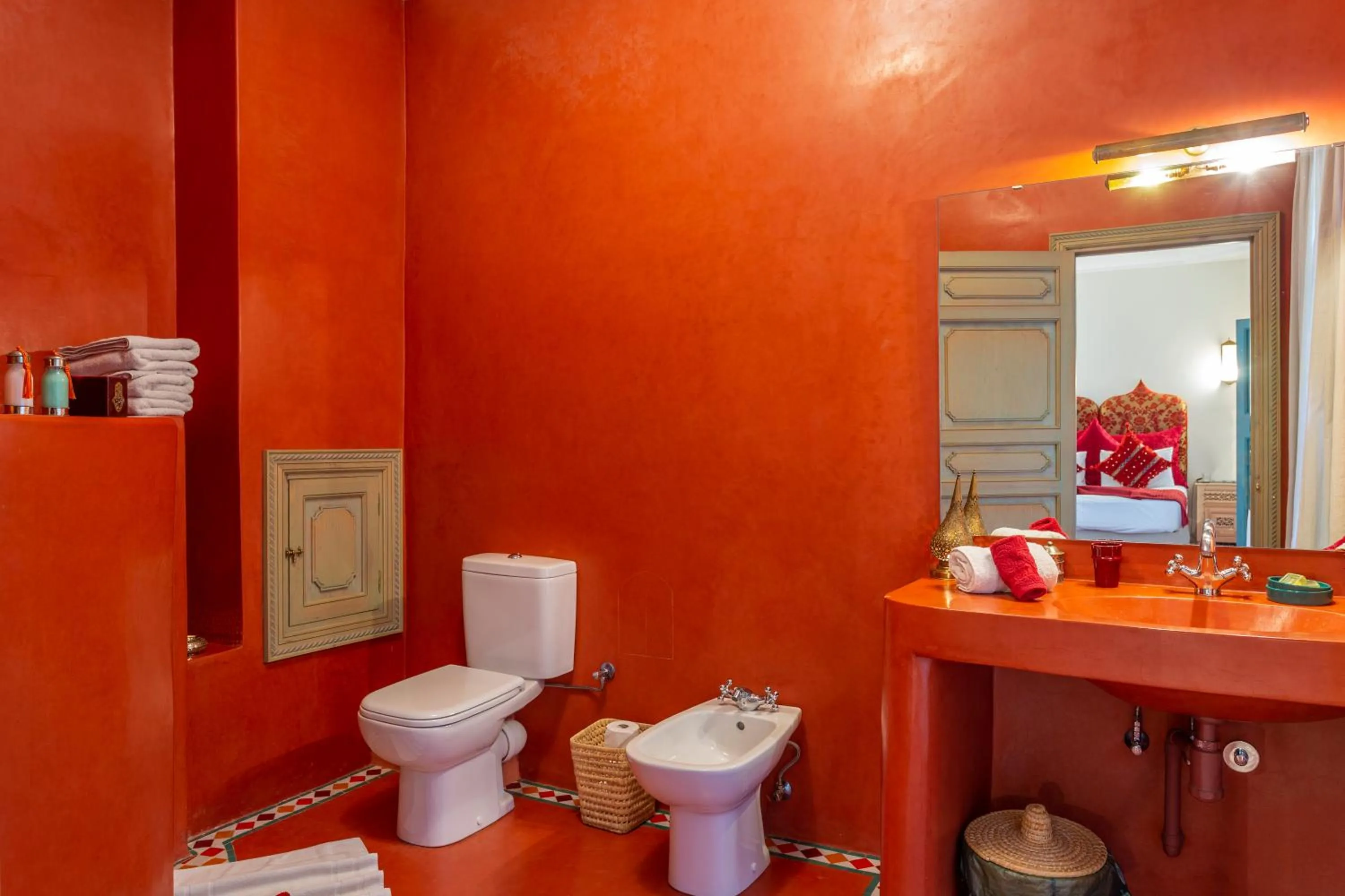 Shower in Riad Azahar