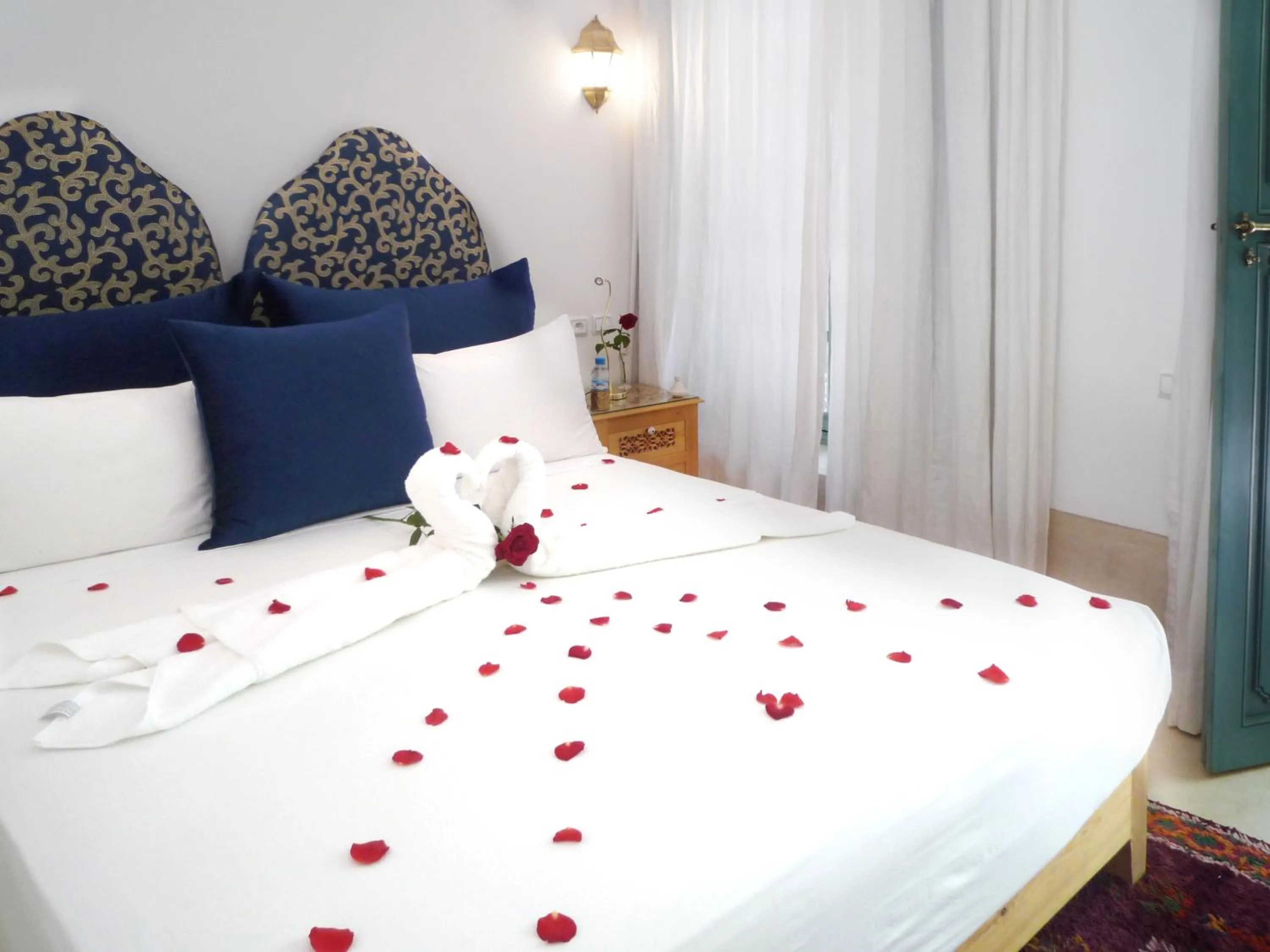 Photo of the whole room, Bed in Riad Azahar