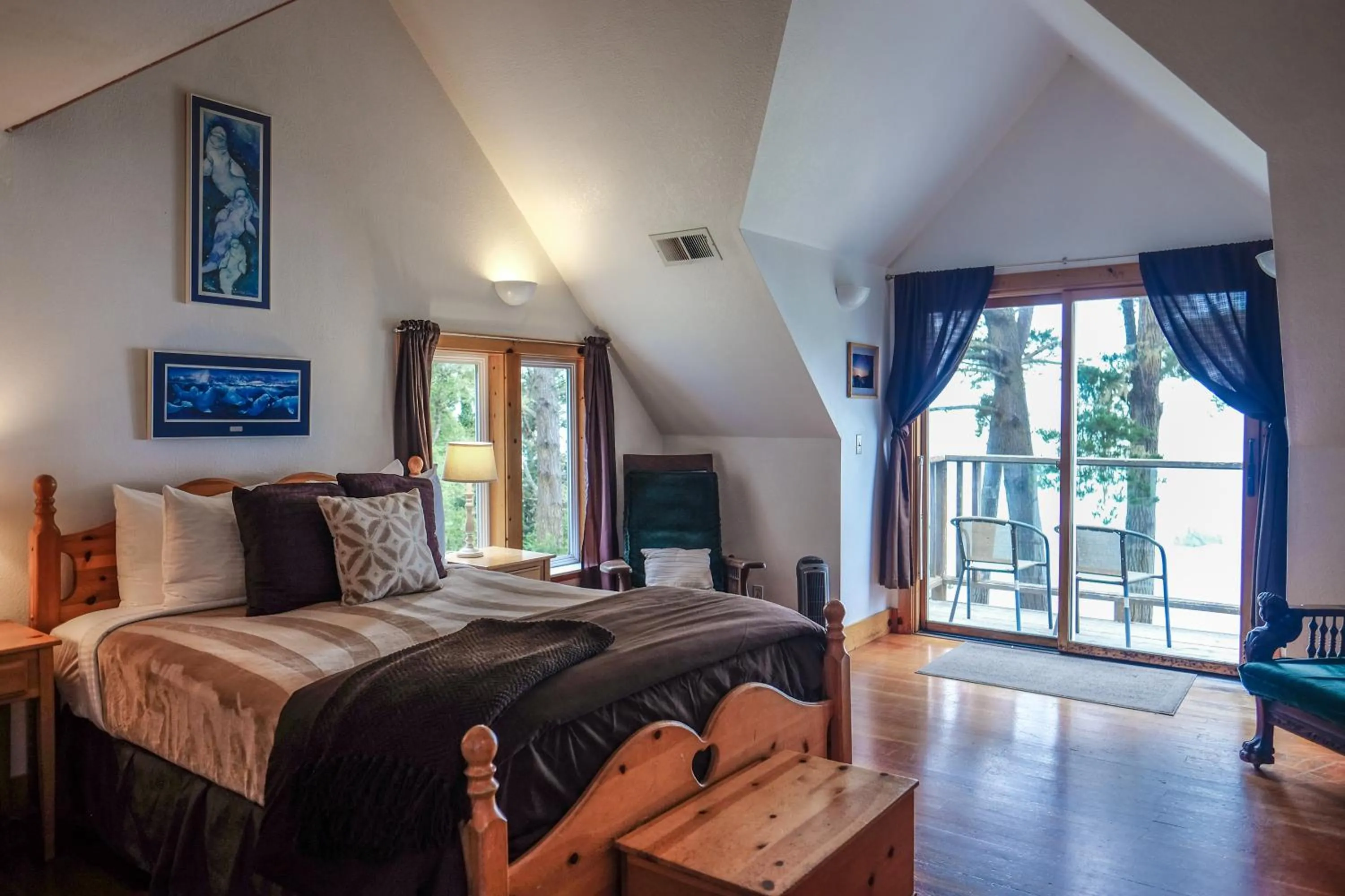 Bed in Lost Whale Inn