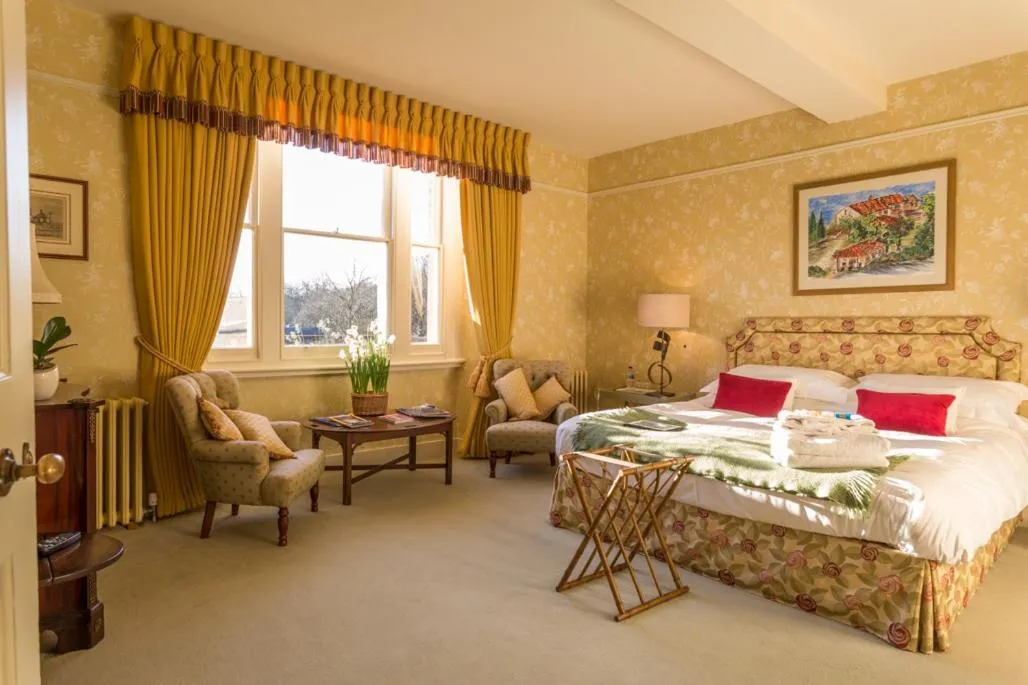 Bed in Aylworth Manor