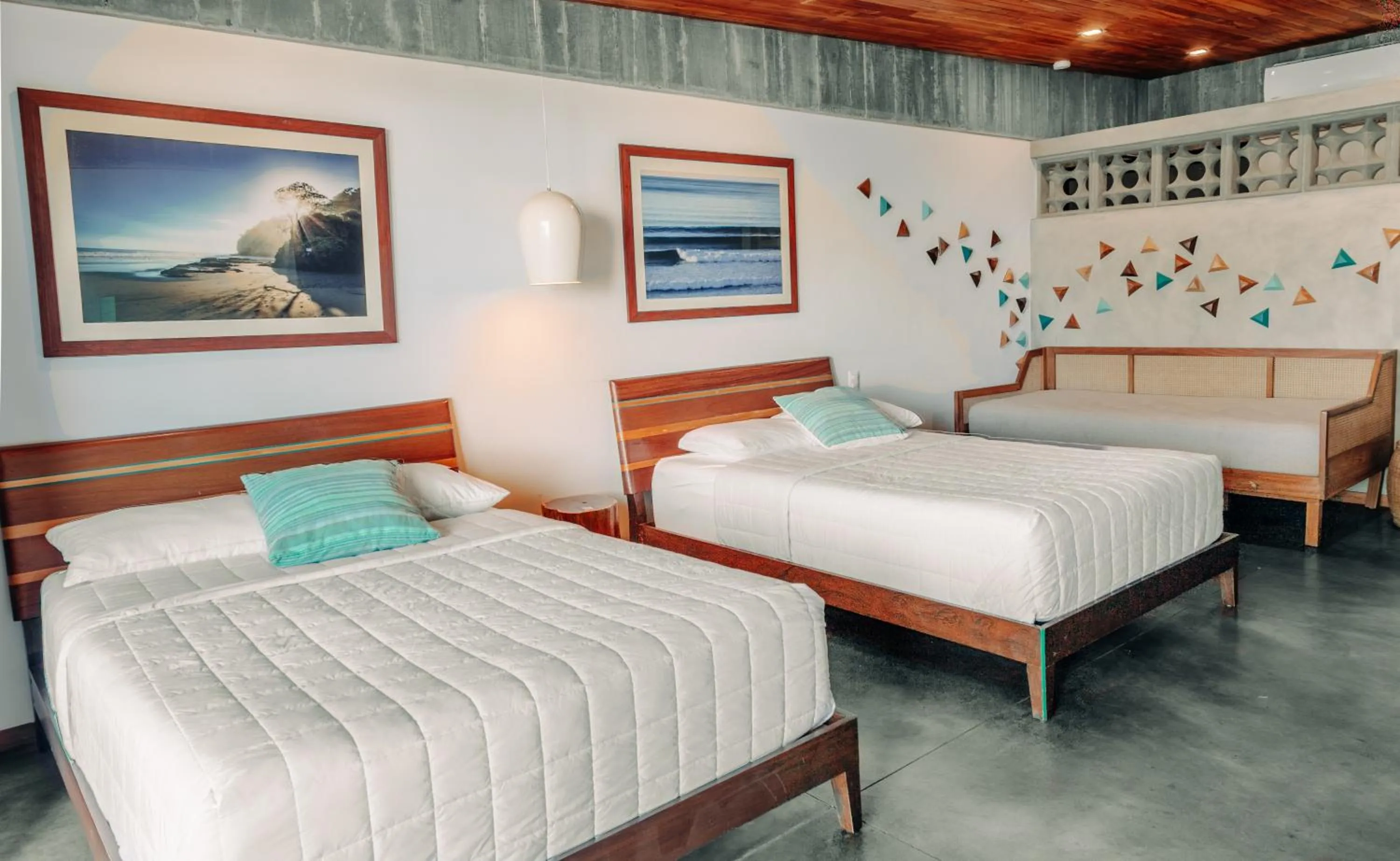 Bed in Puro Surf Hotel & Performance Academy