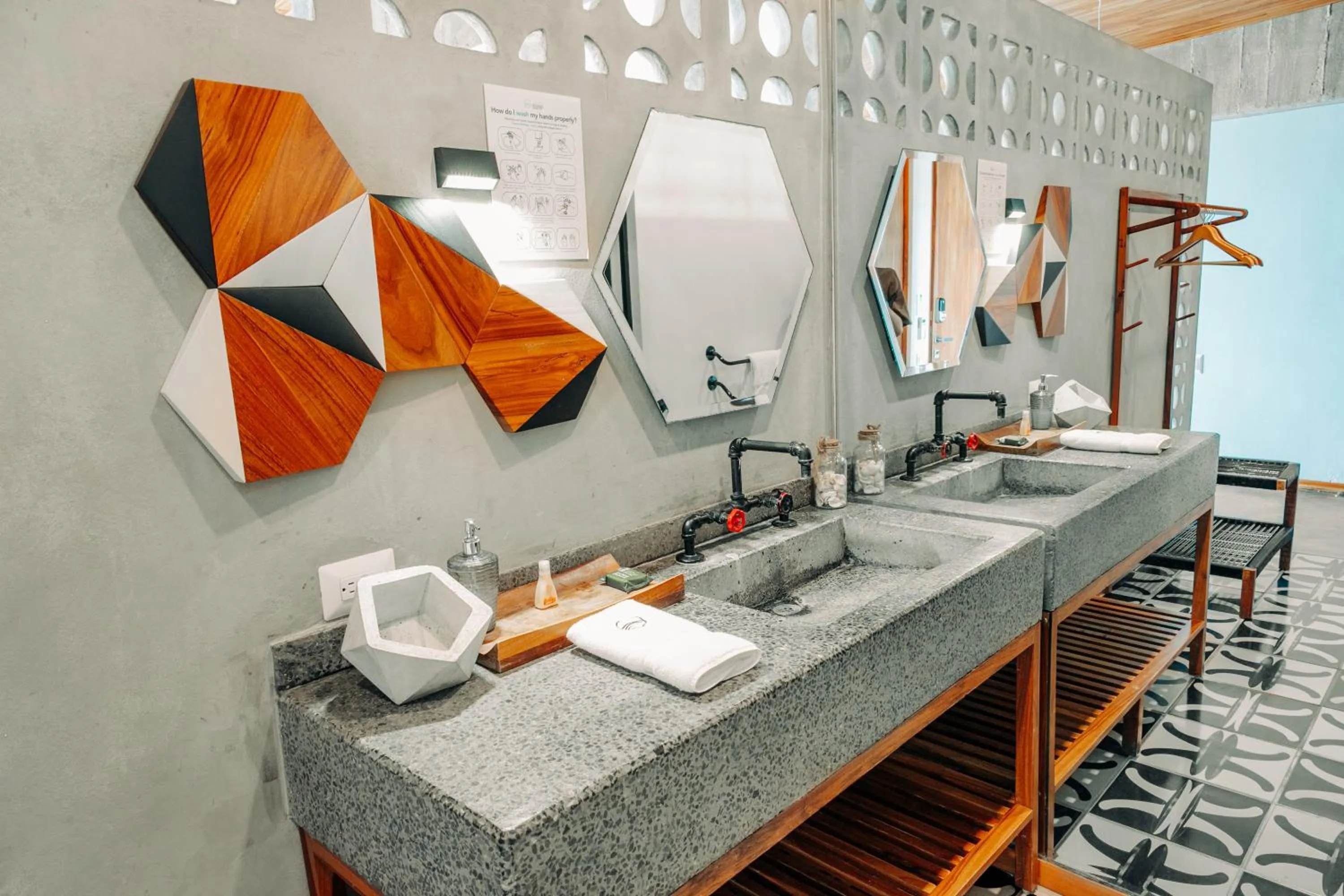 Puro Surf Hotel & Performance Academy