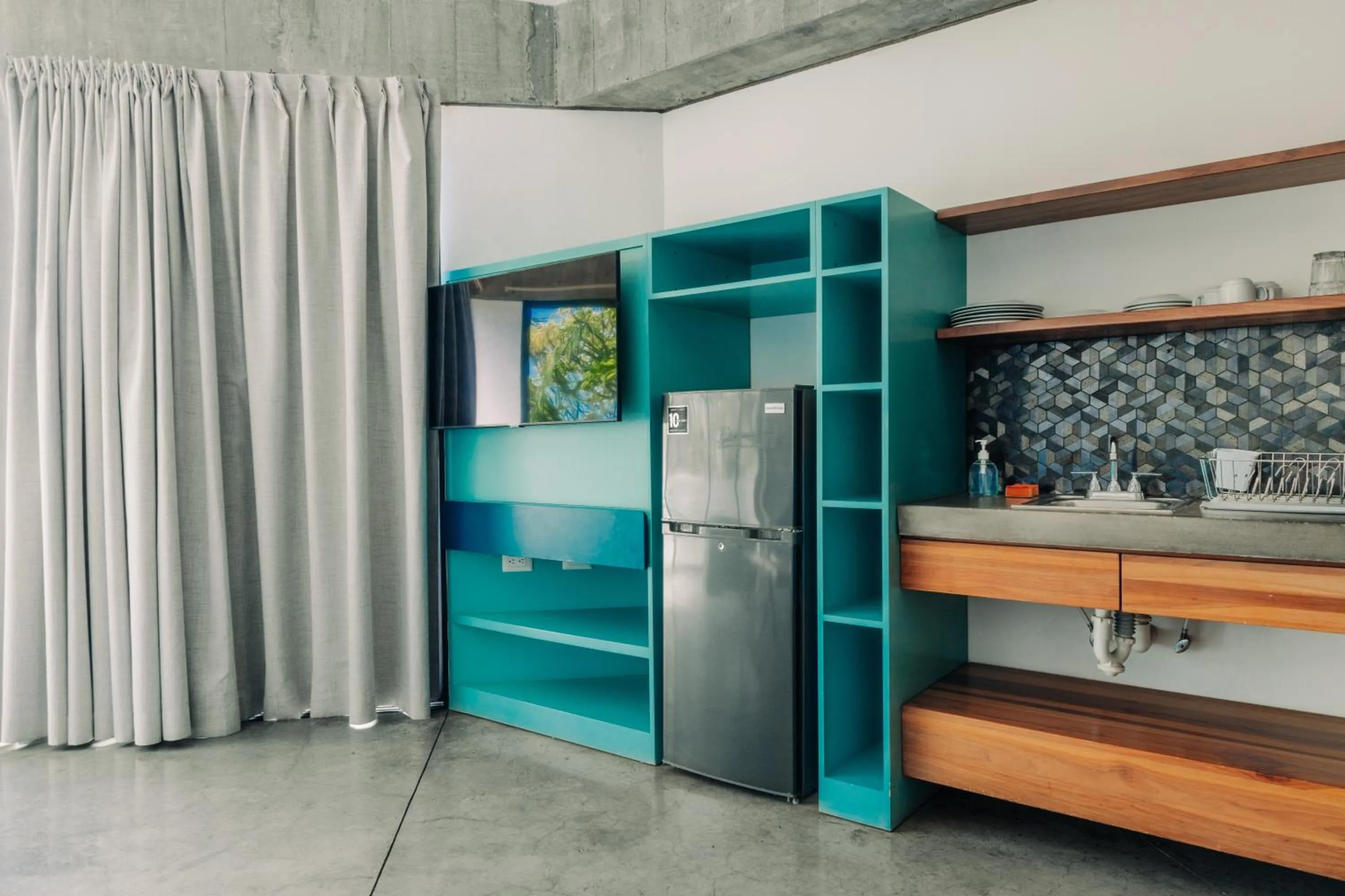 Puro Surf Hotel & Performance Academy