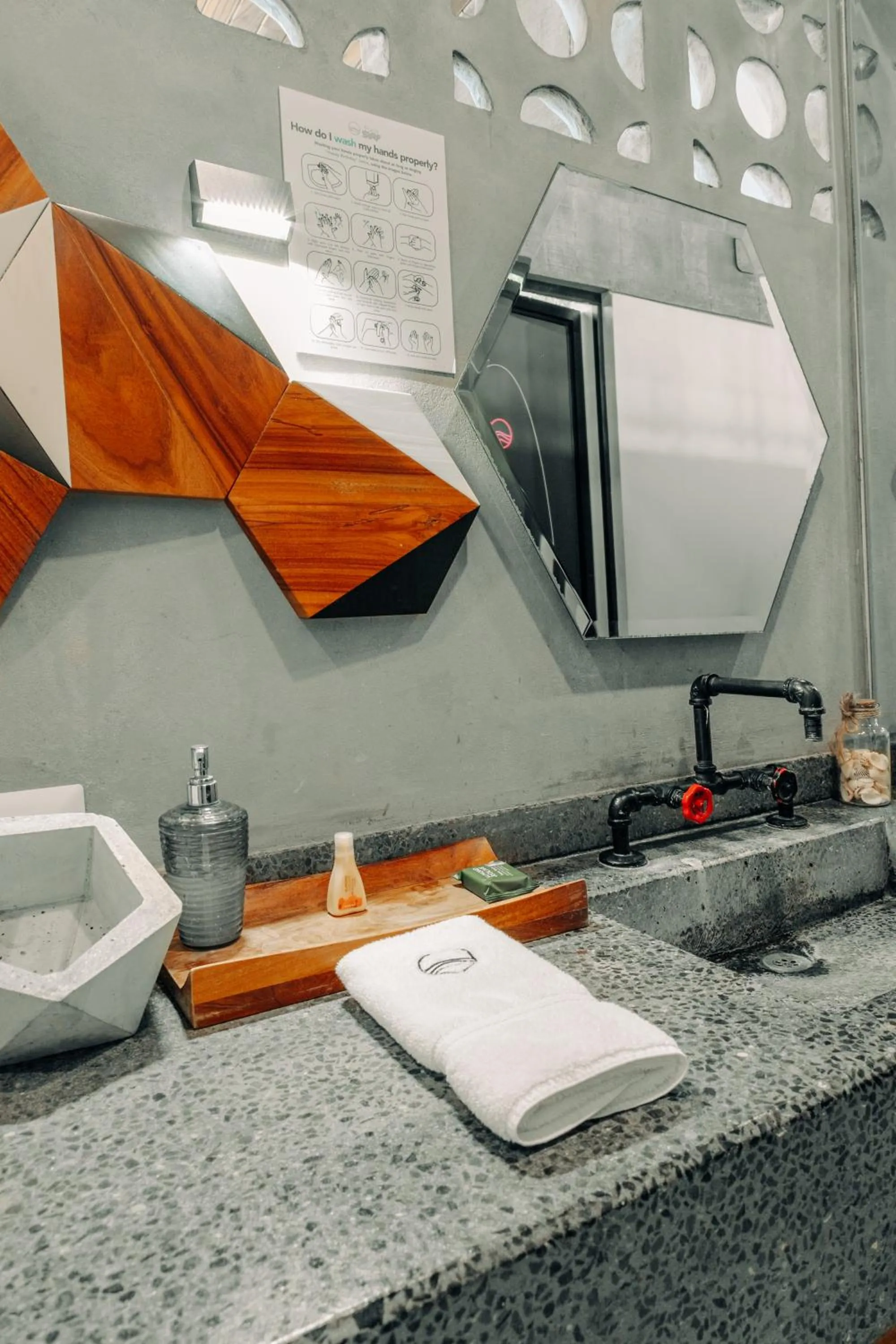 Puro Surf Hotel & Performance Academy