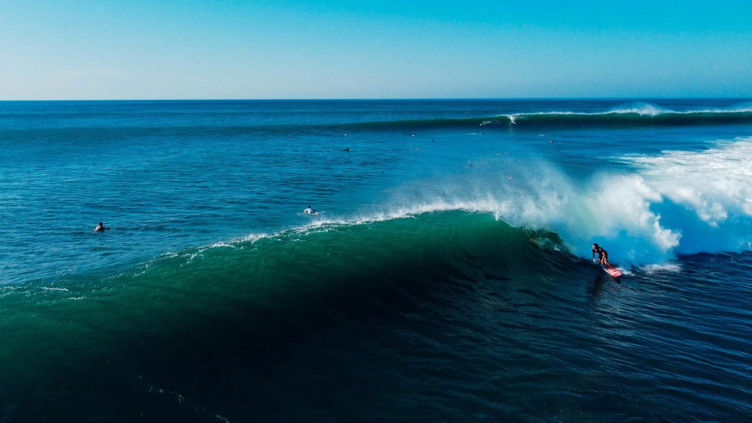 Puro Surf Hotel & Performance Academy