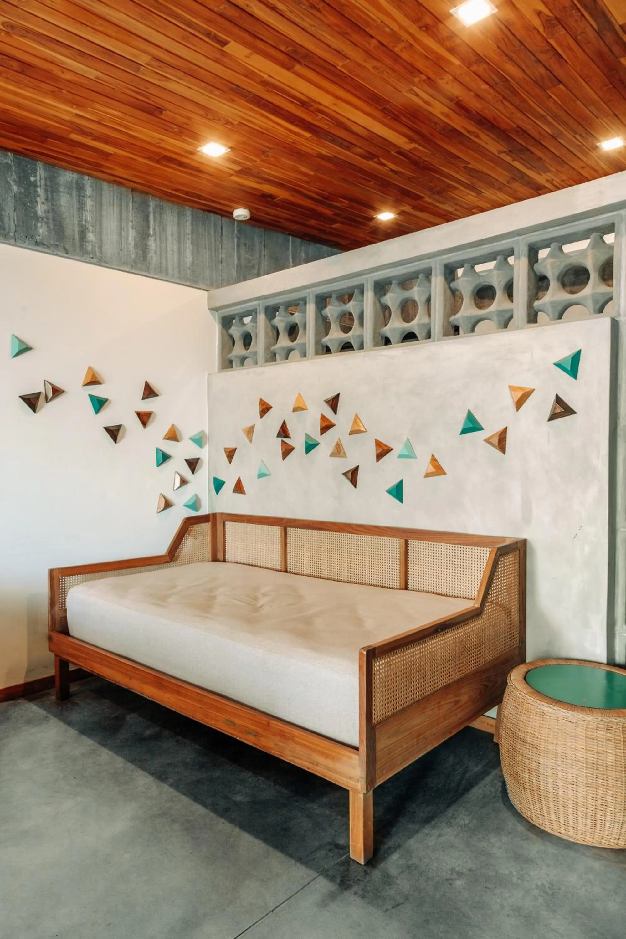 Bed in Puro Surf Hotel & Performance Academy