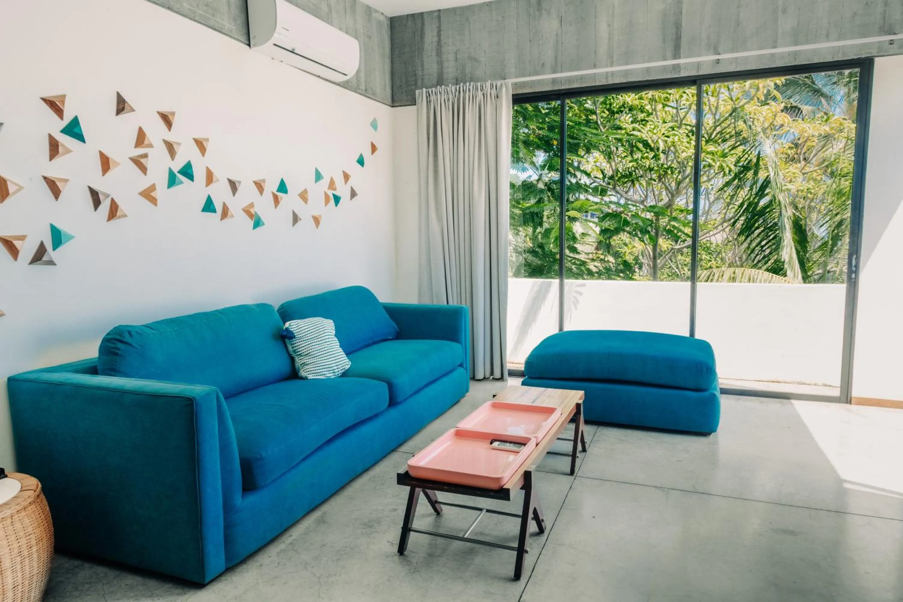 Puro Surf Hotel & Performance Academy