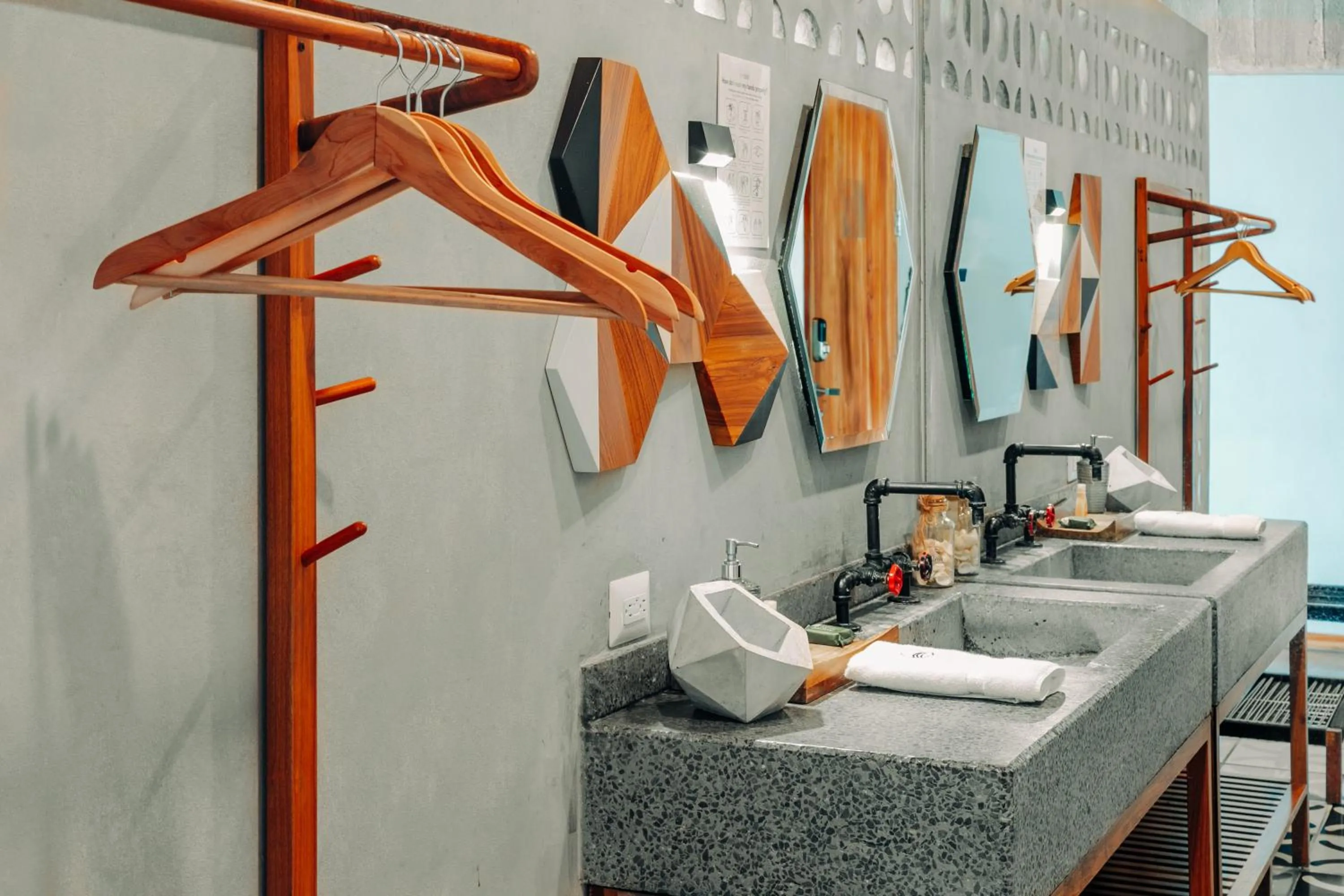 Puro Surf Hotel & Performance Academy