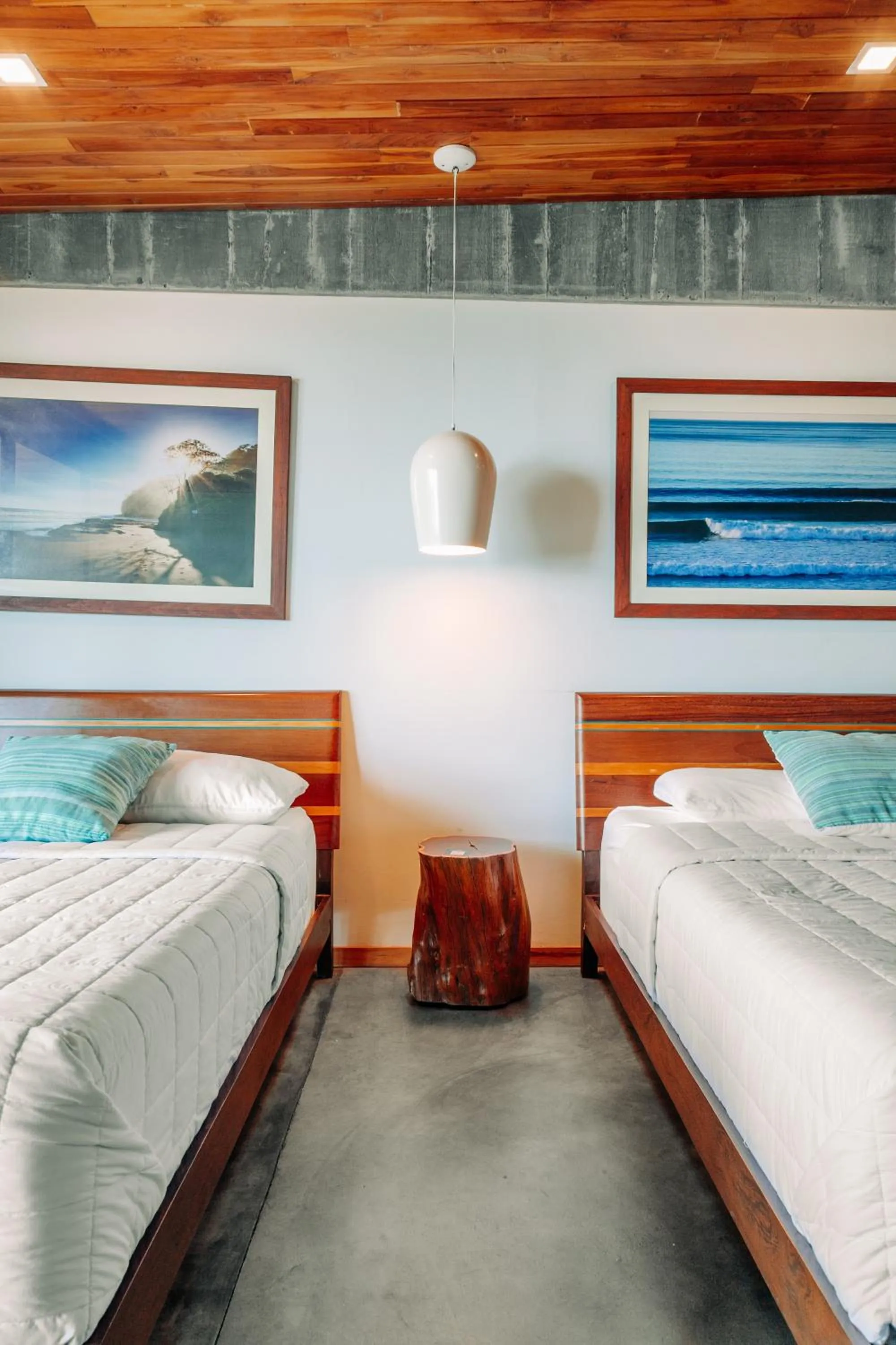 Bed in Puro Surf Hotel & Performance Academy