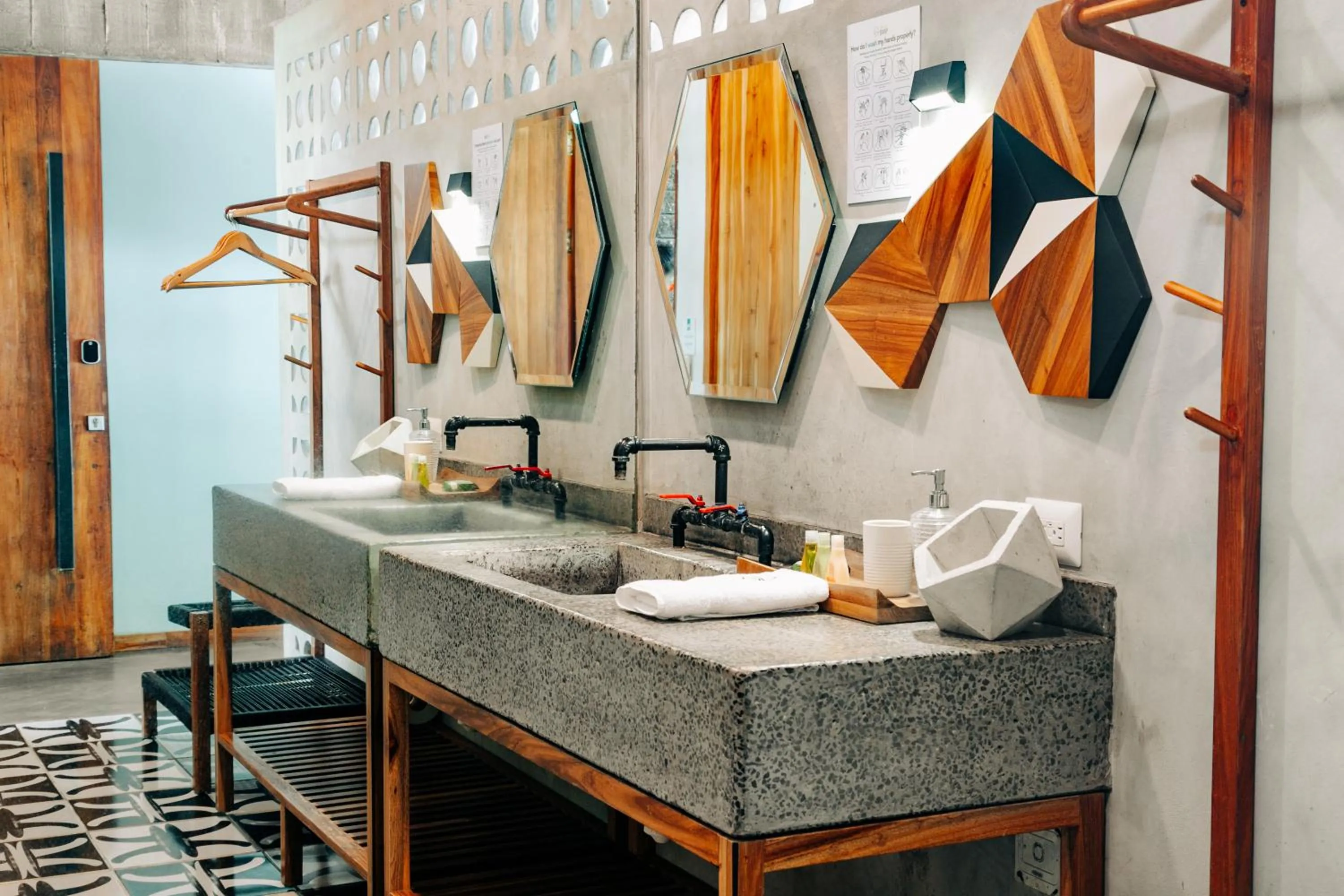 Puro Surf Hotel & Performance Academy