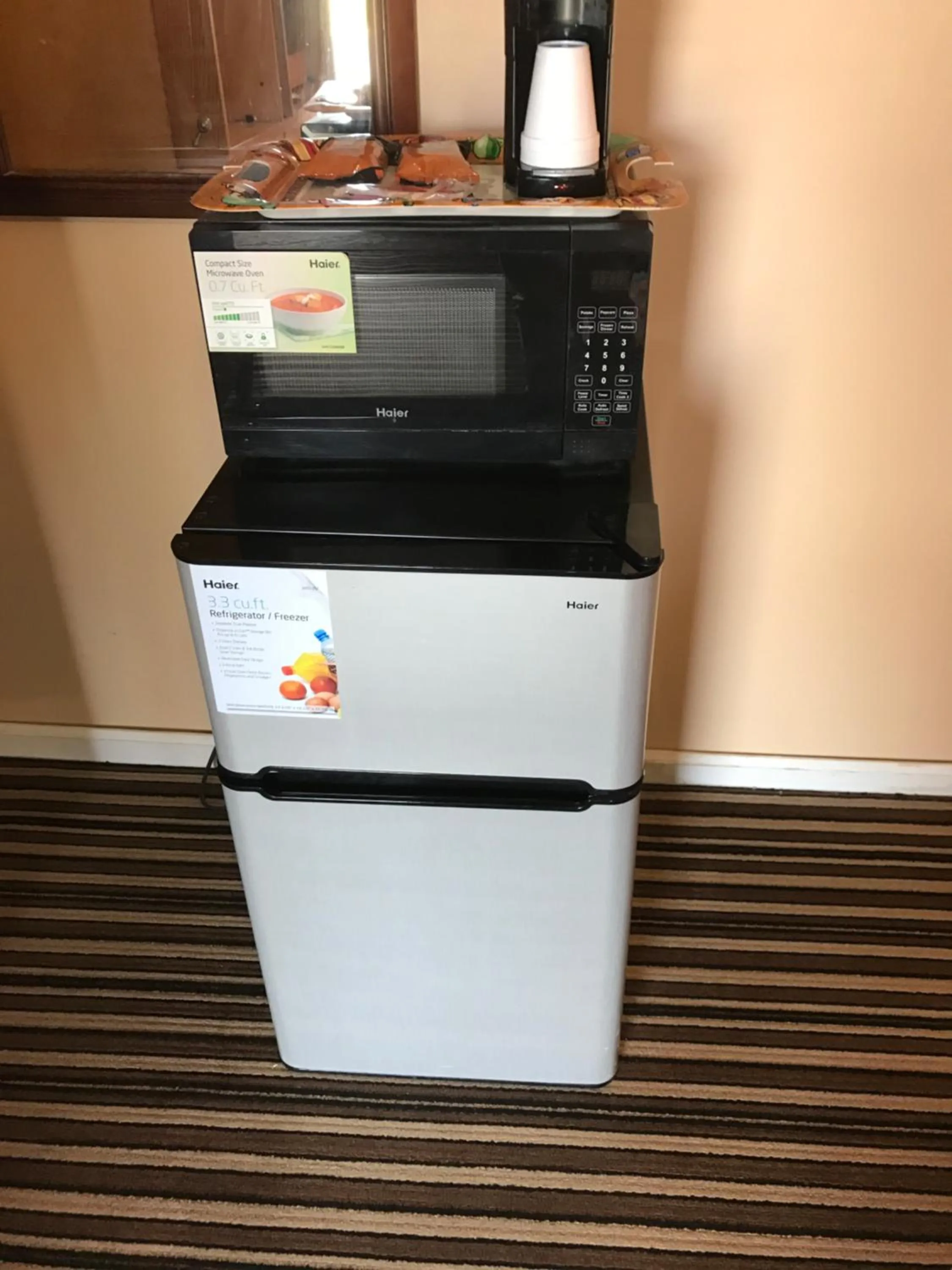 Bedroom in Sunset Motel