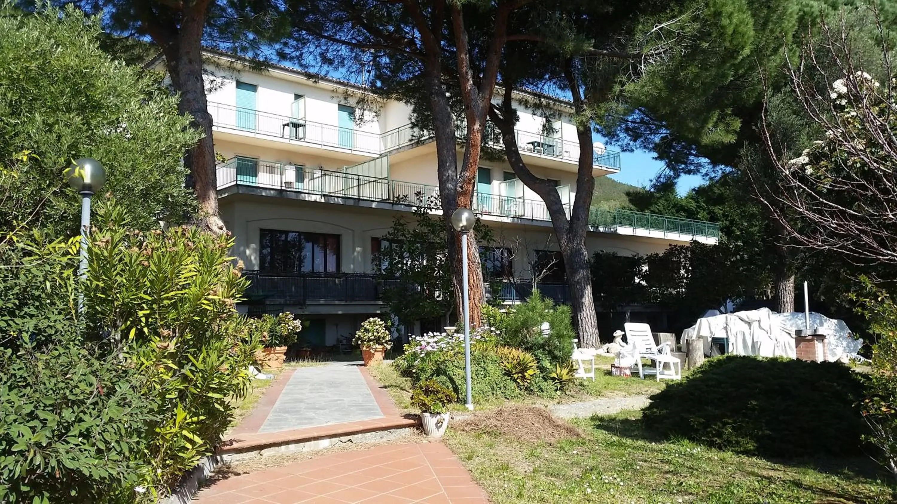 Property building in Residence la Vignetta