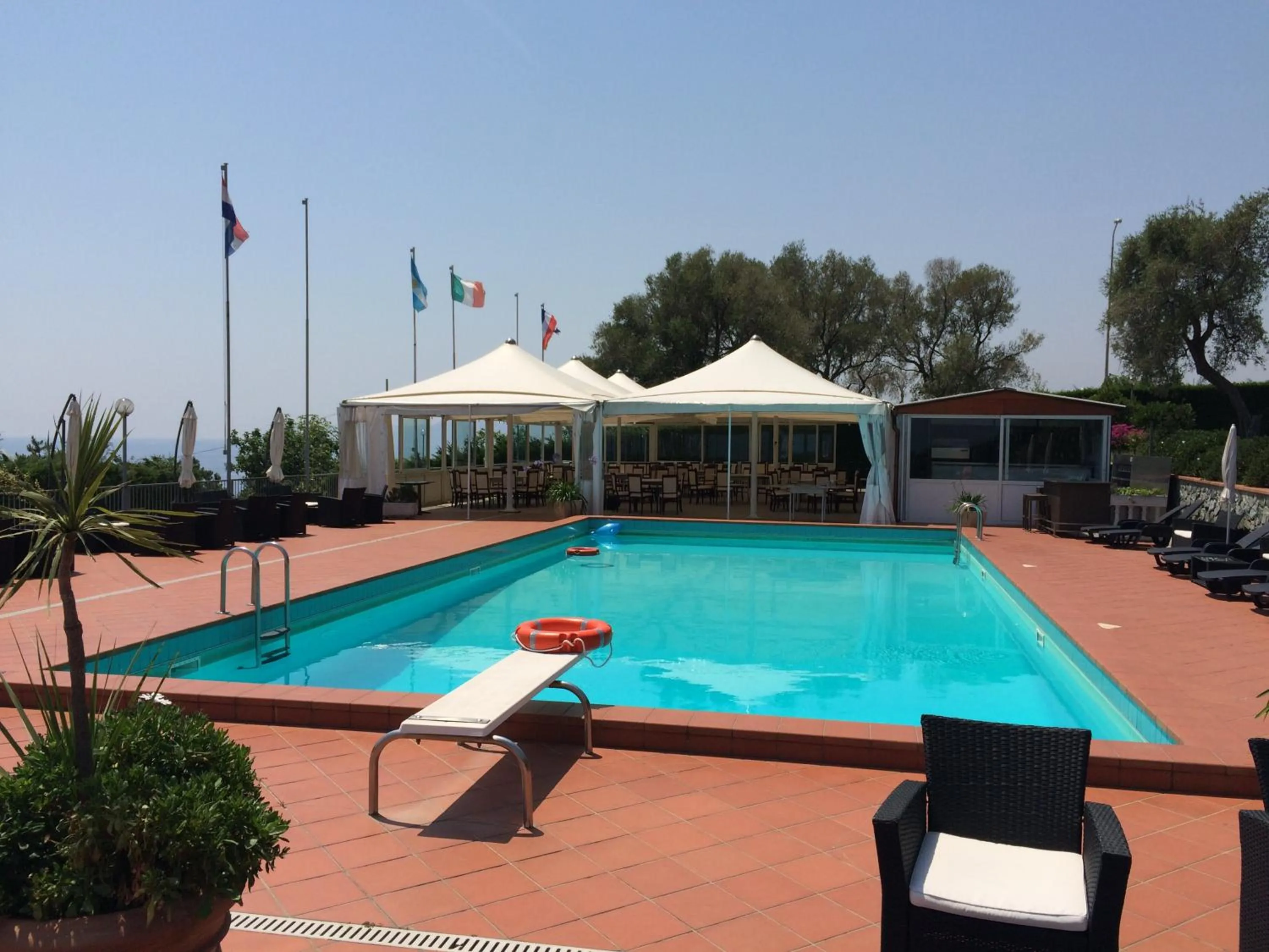 Swimming pool in Residence la Vignetta