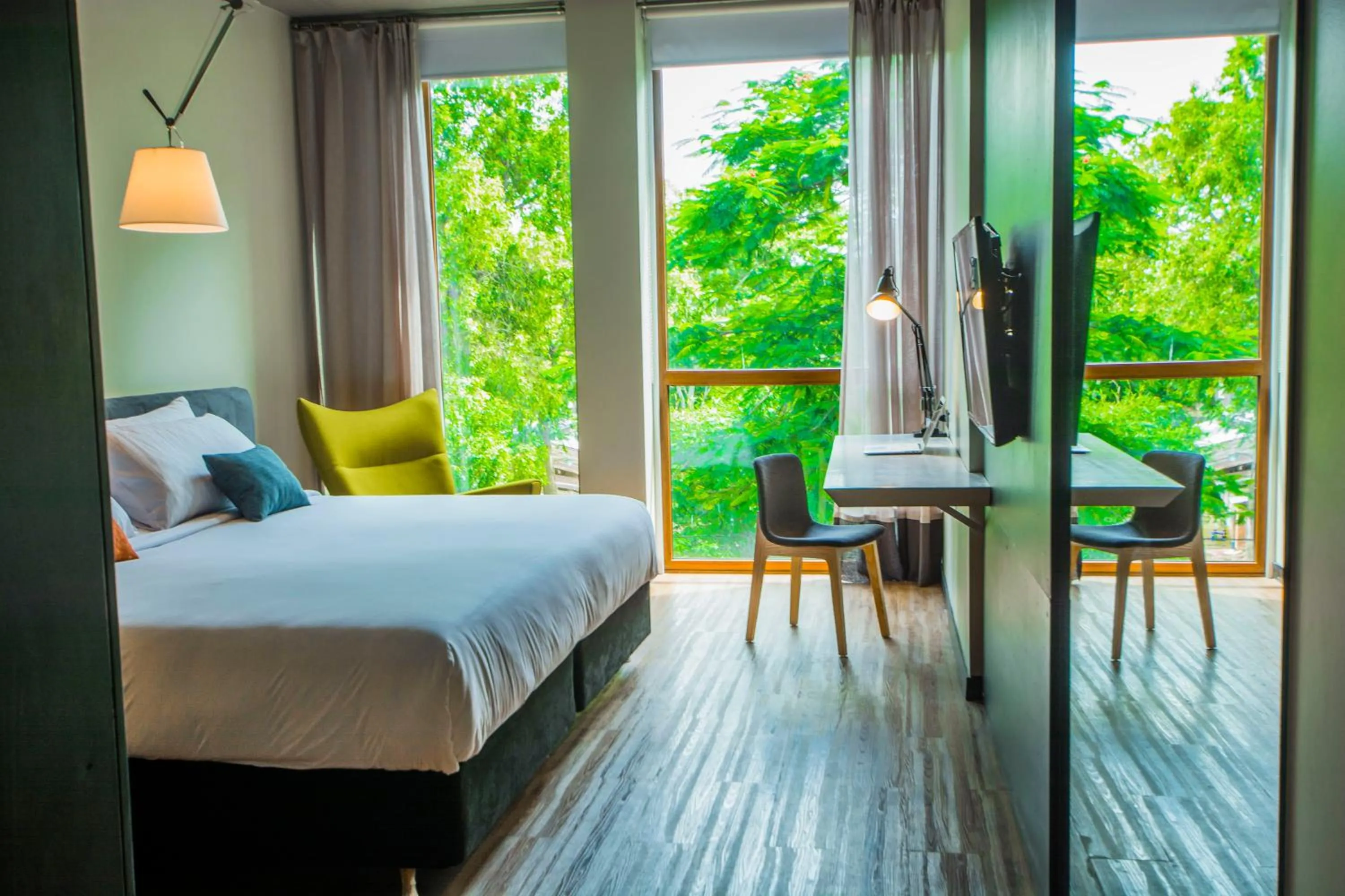 Photo of the whole room, Bed in Five Hotel & Residences