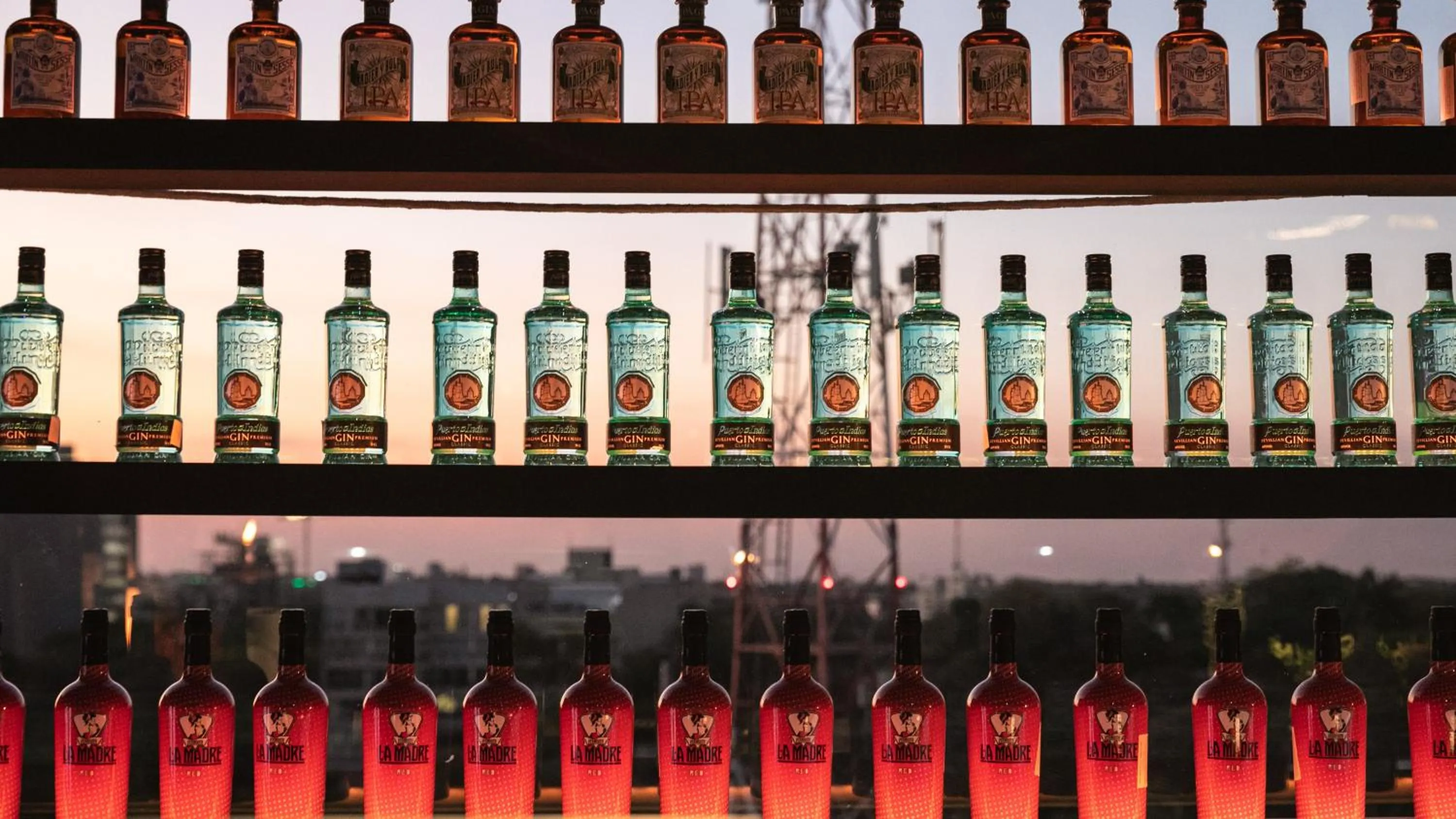 Lounge or bar in Five Hotel & Residences