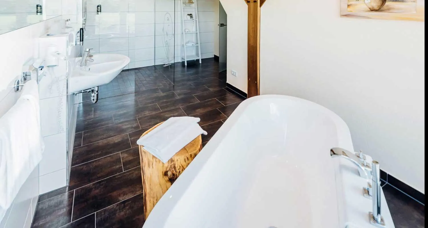 Bathroom in Erlebnishotel "Zur Schiffsmühle" GmbH