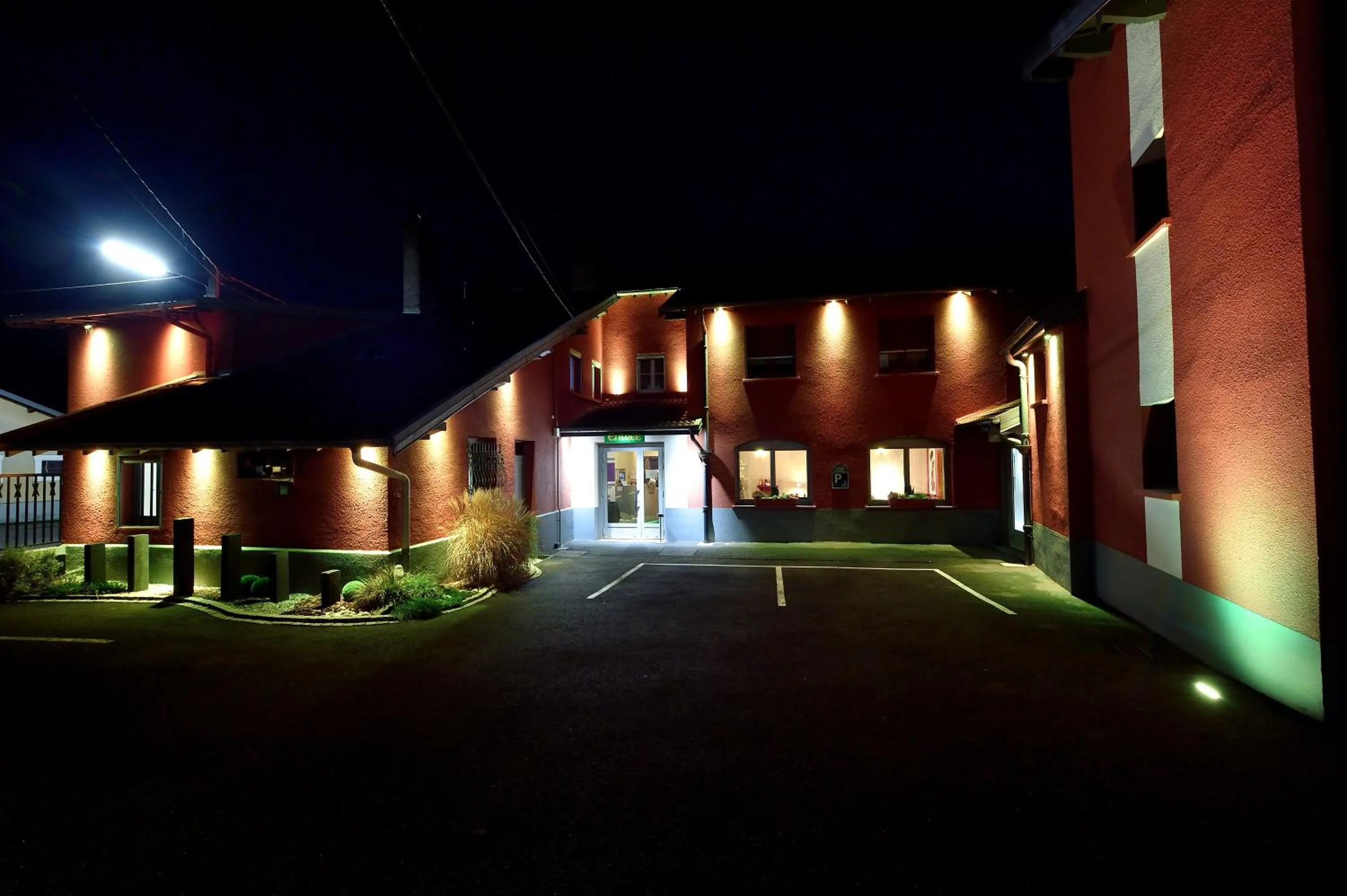 Facade/entrance in Relais Vosgien - Hôtel Restaurant "la Table de Sophia"