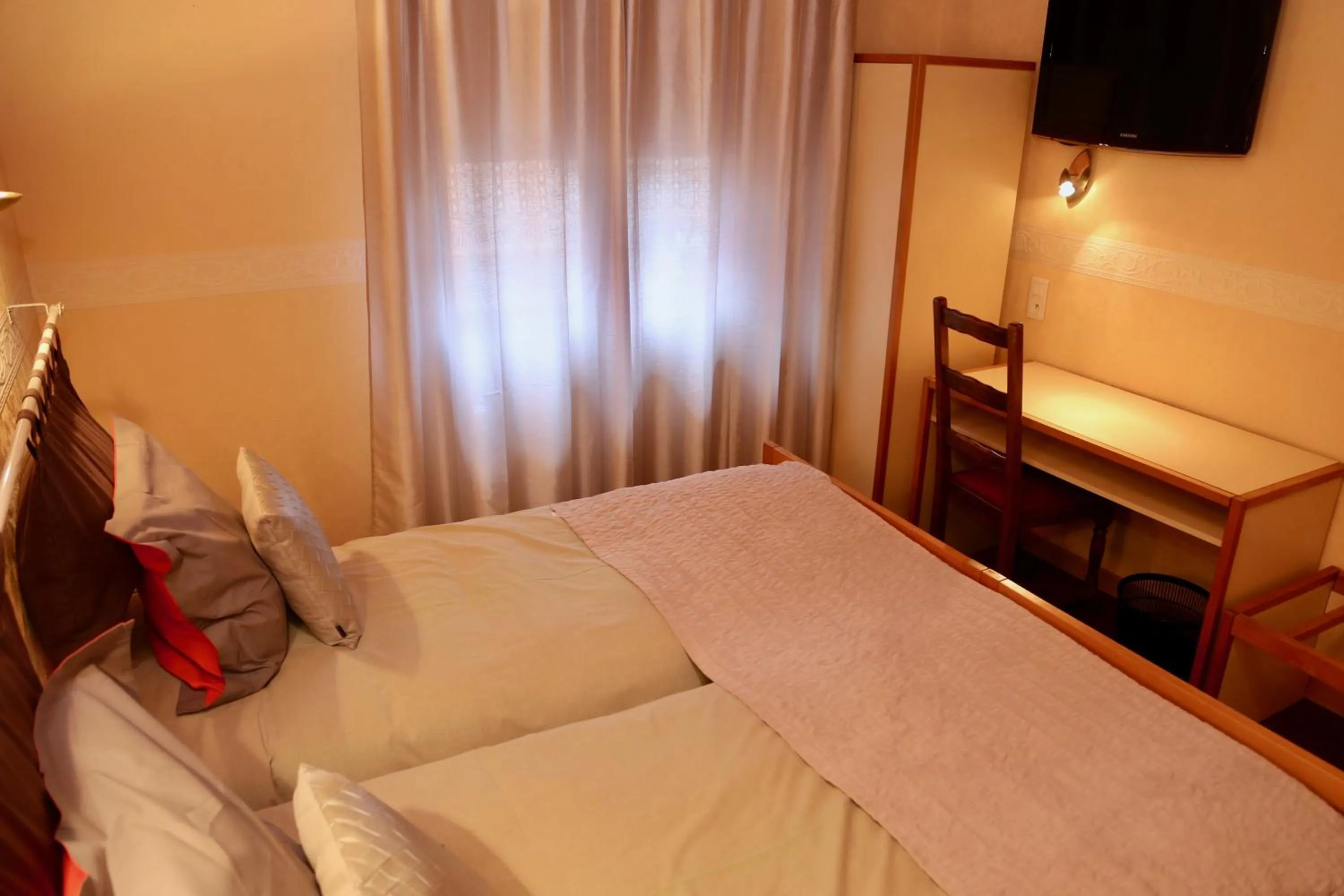 Bed in Relais Vosgien - Hôtel Restaurant "la Table de Sophia"