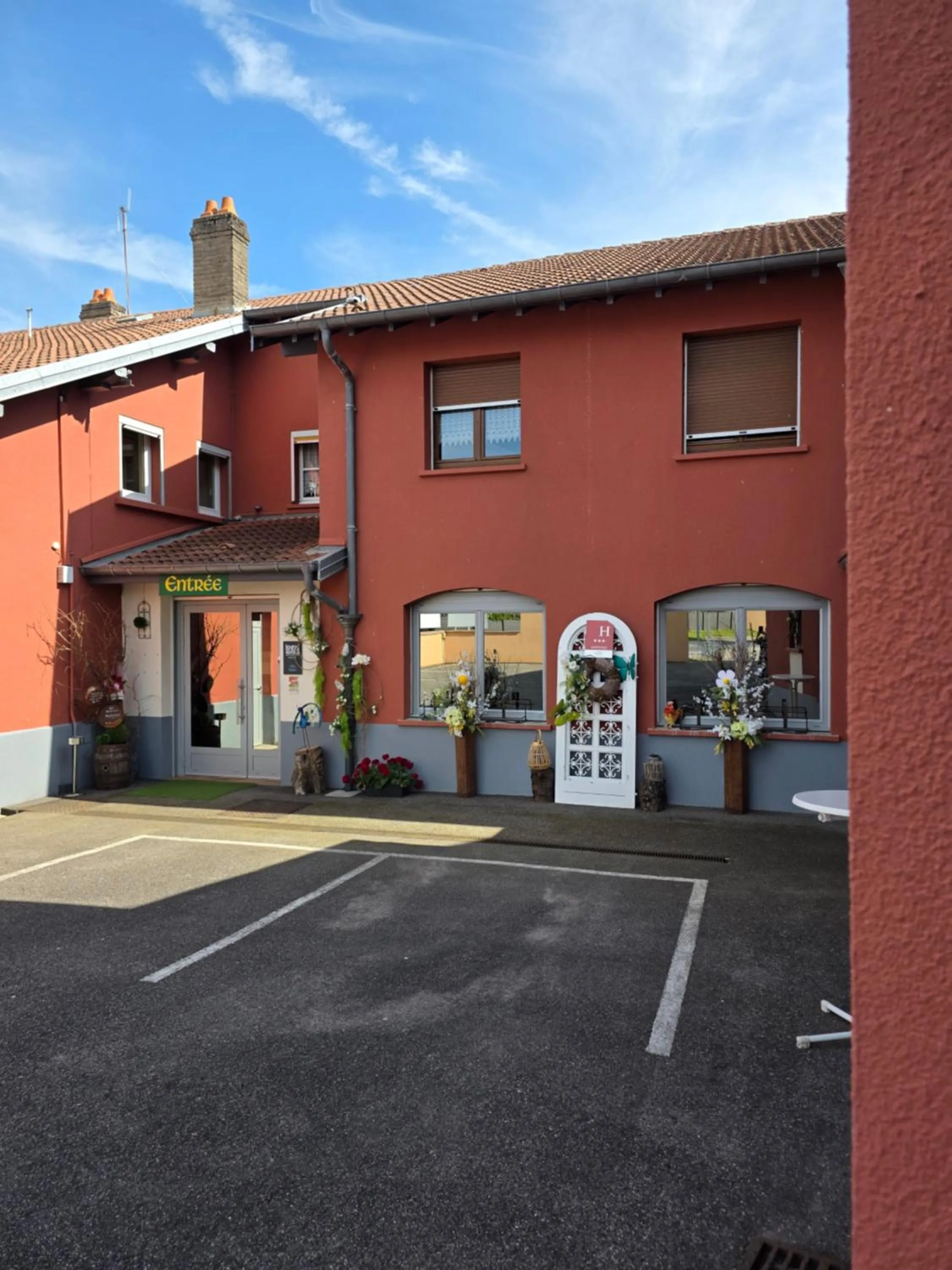 Property building in Relais Vosgien - Hôtel Restaurant "la Table de Sophia"