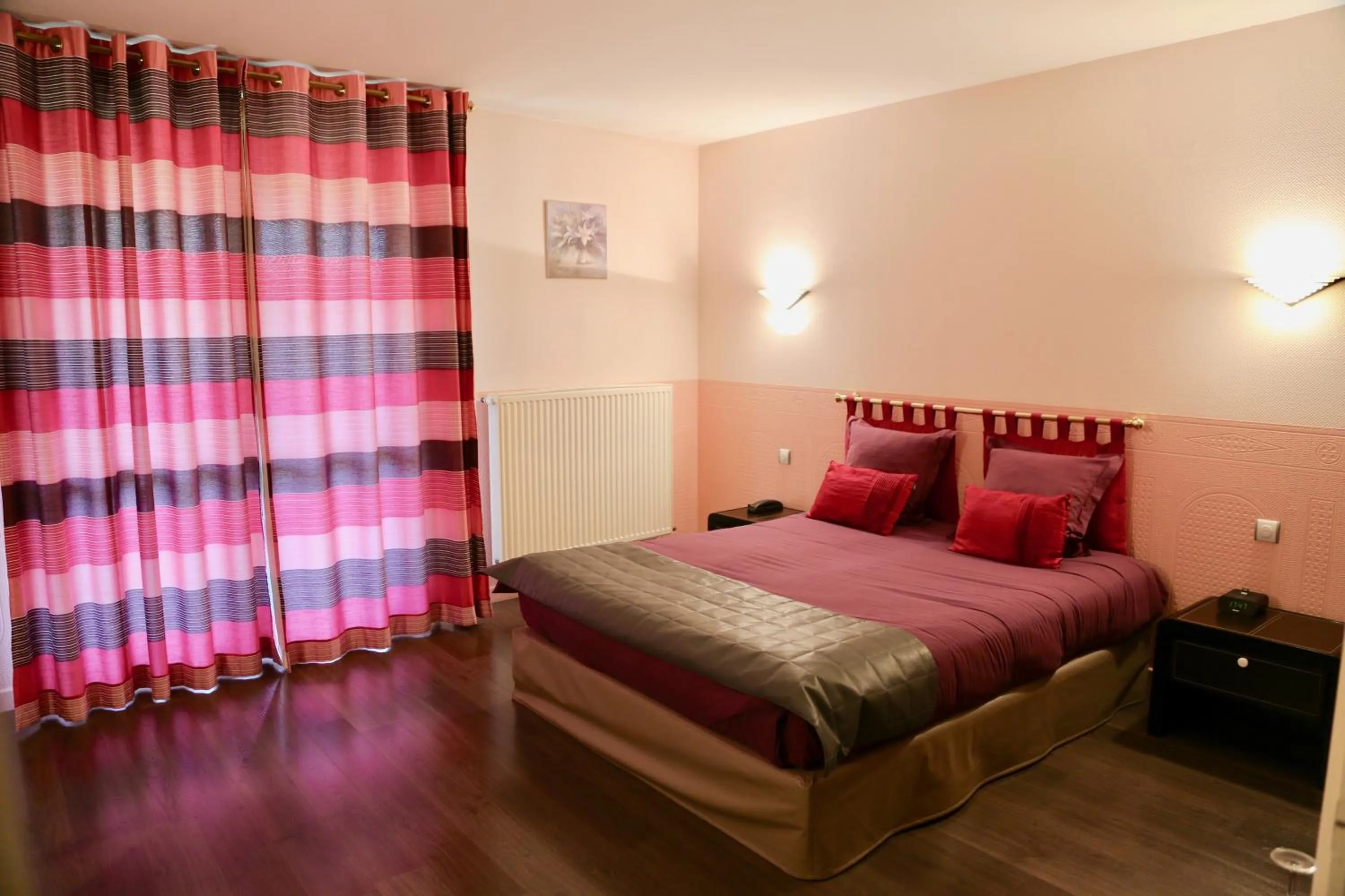 Bed in Relais Vosgien - Hôtel Restaurant "la Table de Sophia"