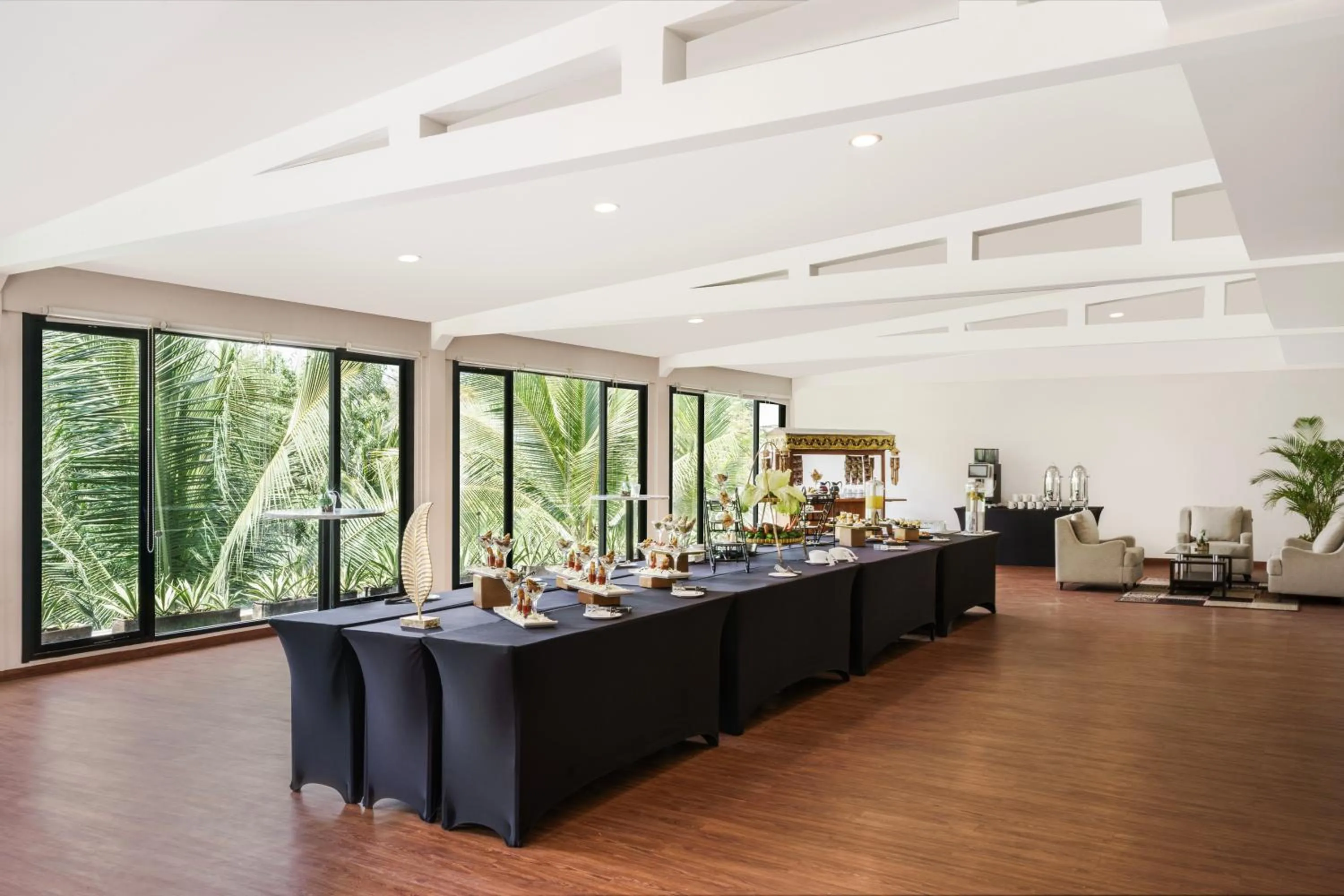 Banquet/Function facilities in Royal Tulip Springhill Resort Jimbaran